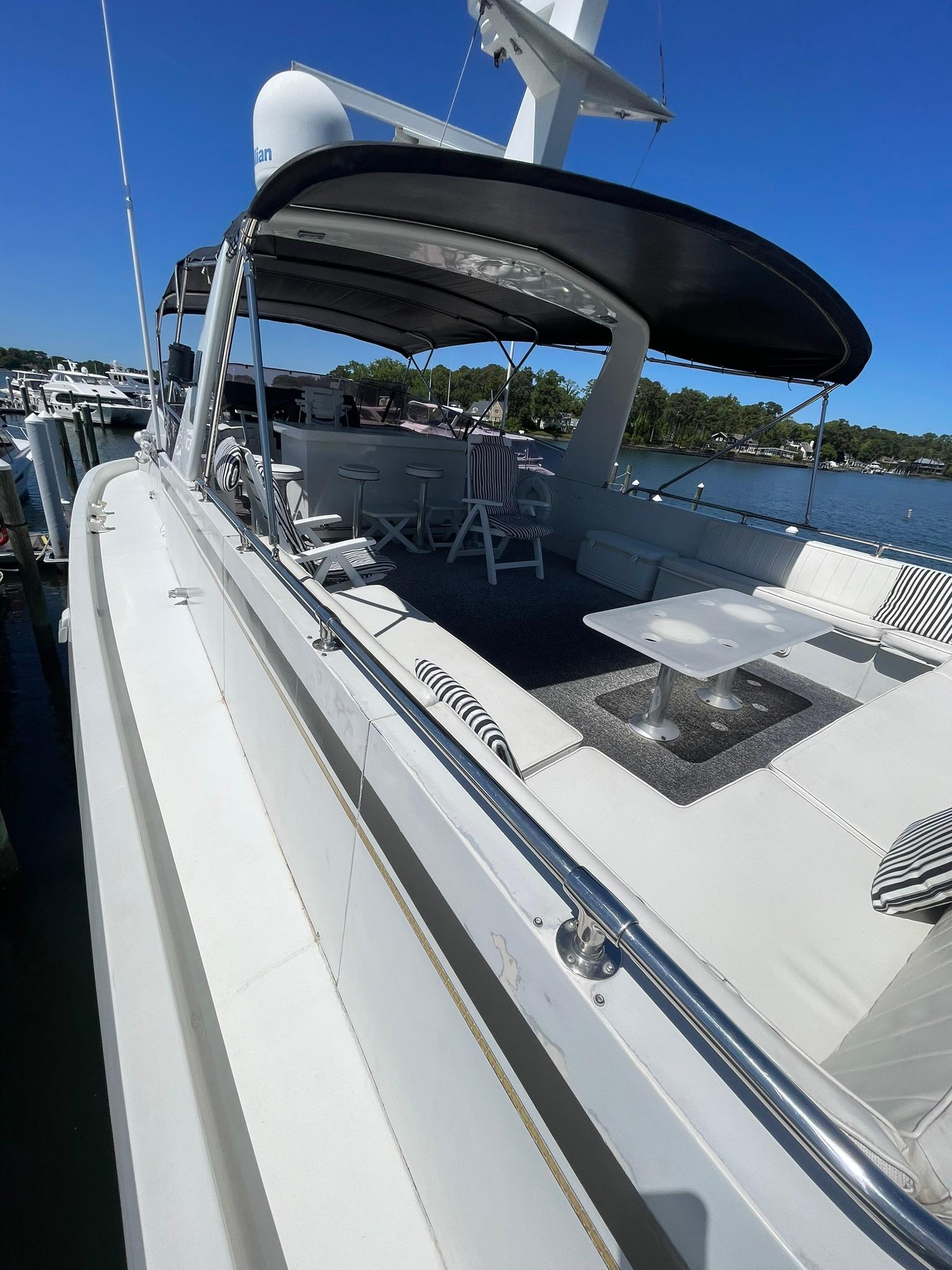 Hatteras-80 Cockpit Motor Yacht 1989-GENTLE BEN VA-US-9784968 | Thumbnail