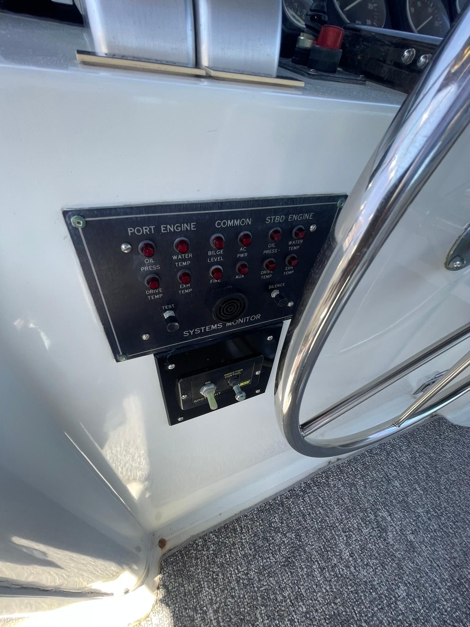 Hatteras-80 Cockpit Motor Yacht 1989-GENTLE BEN VA-US-9784968 | Thumbnail