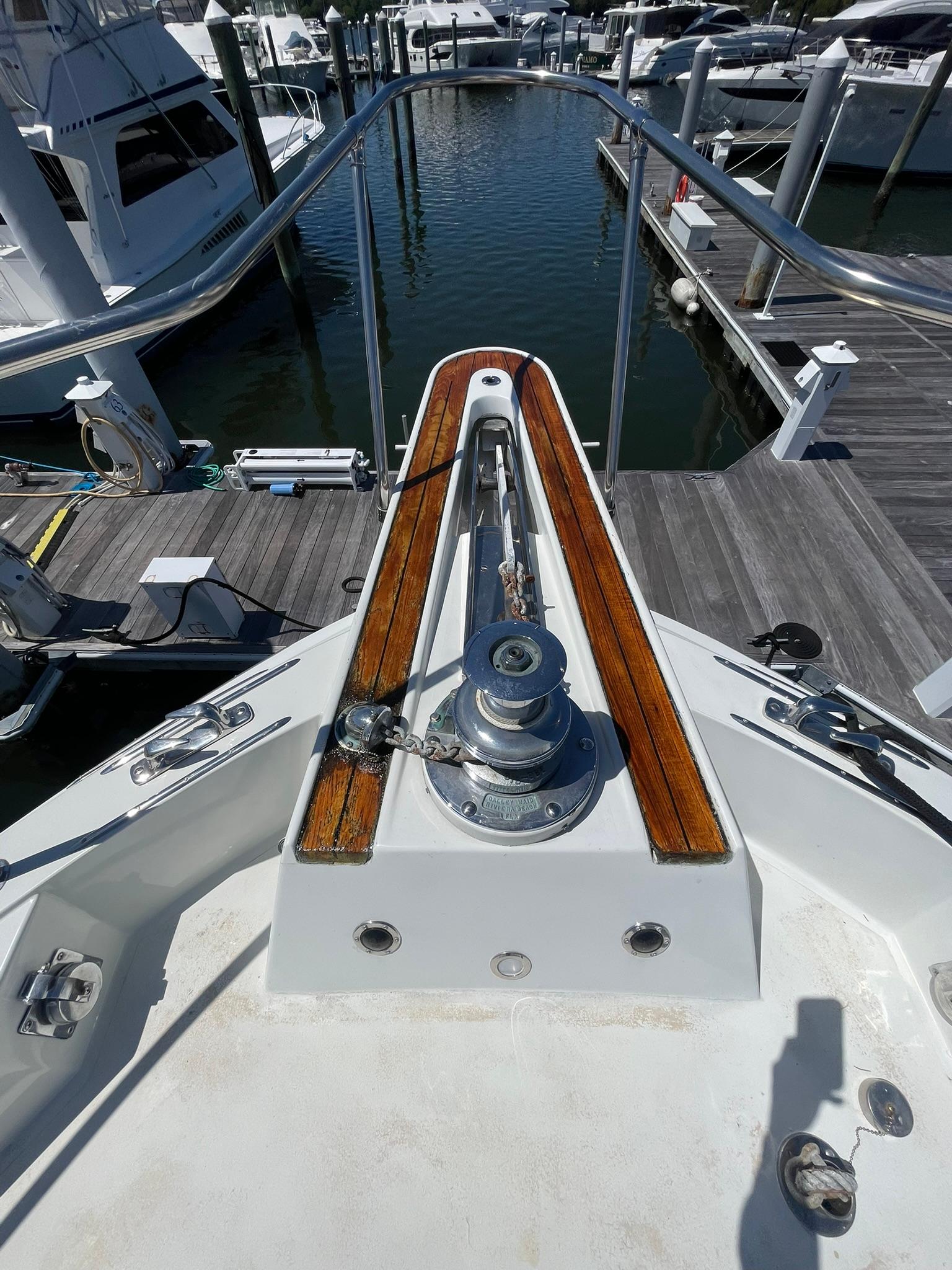 Hatteras-80 Cockpit Motor Yacht 1989-GENTLE BEN VA-US-9784968 | Thumbnail