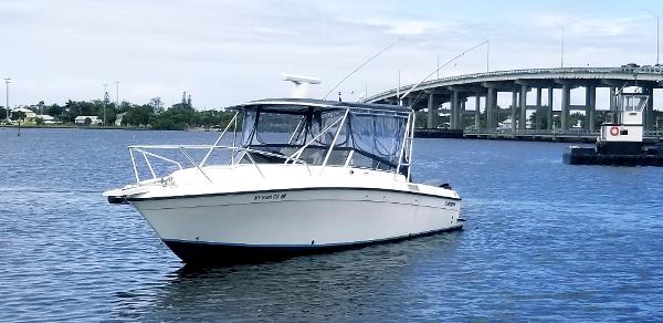 35' Contender 35 Side Console Express