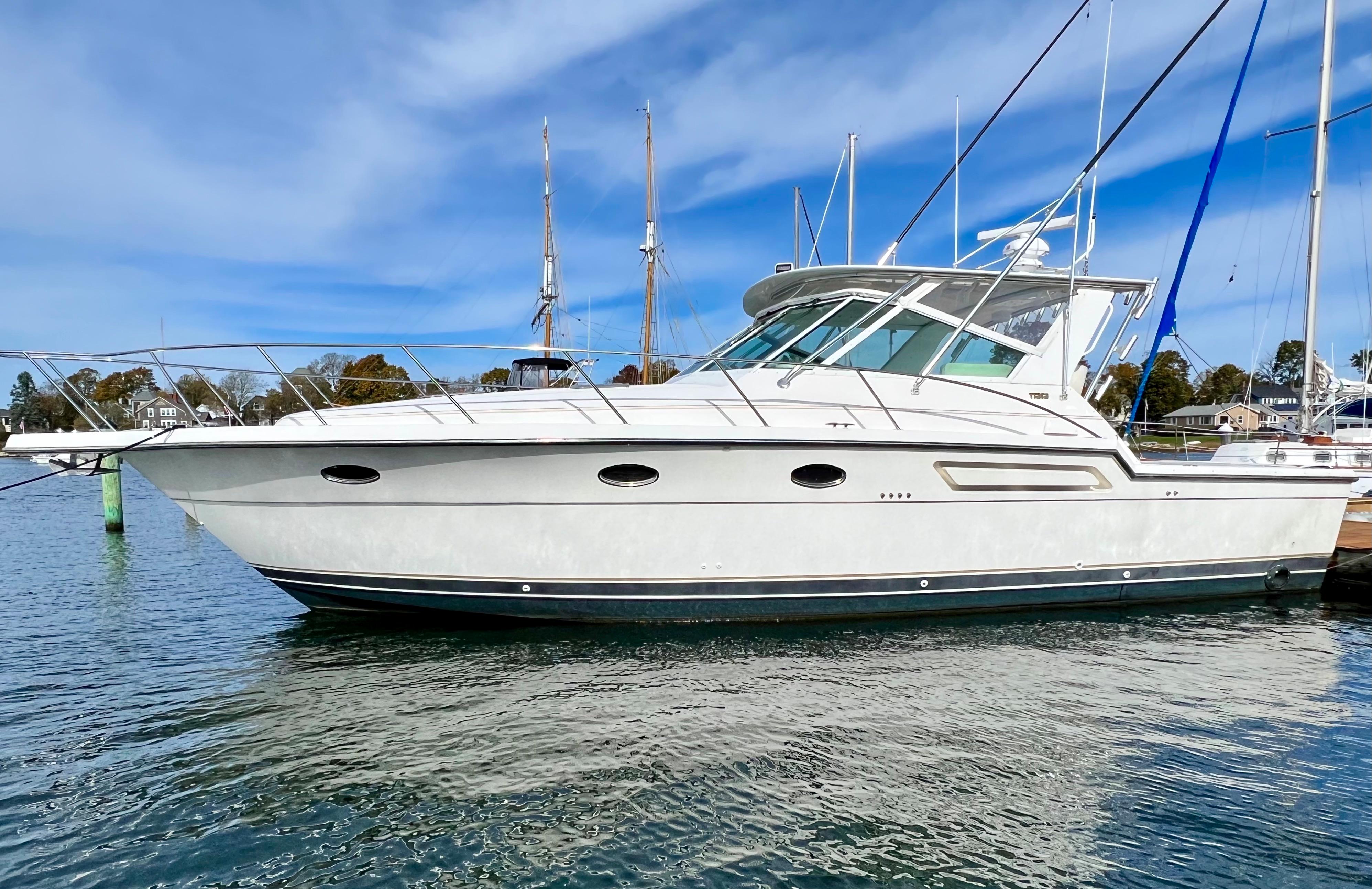 2000 Tiara Yachts 3700 Open