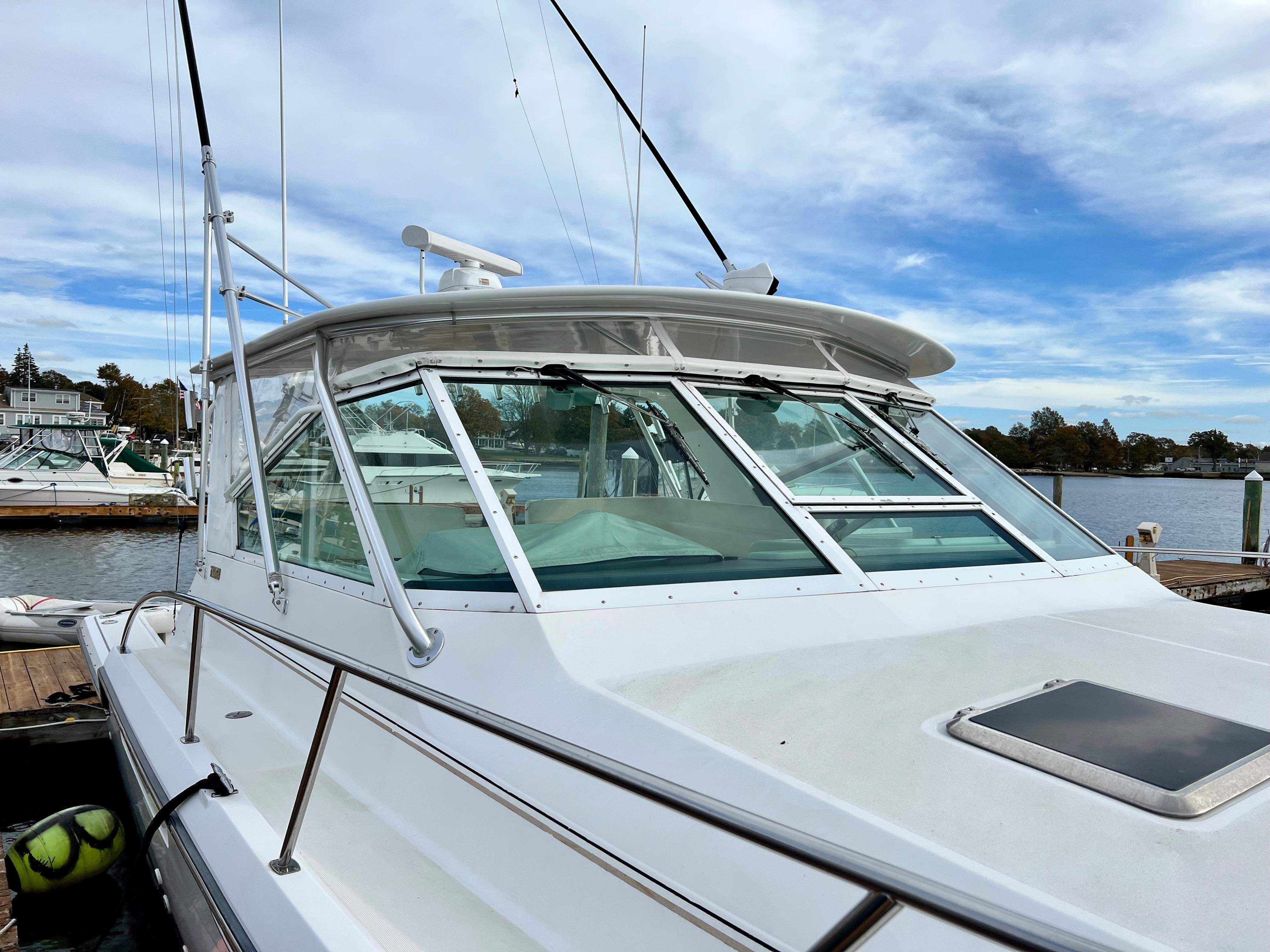 2000 Tiara Yachts 3700 Open