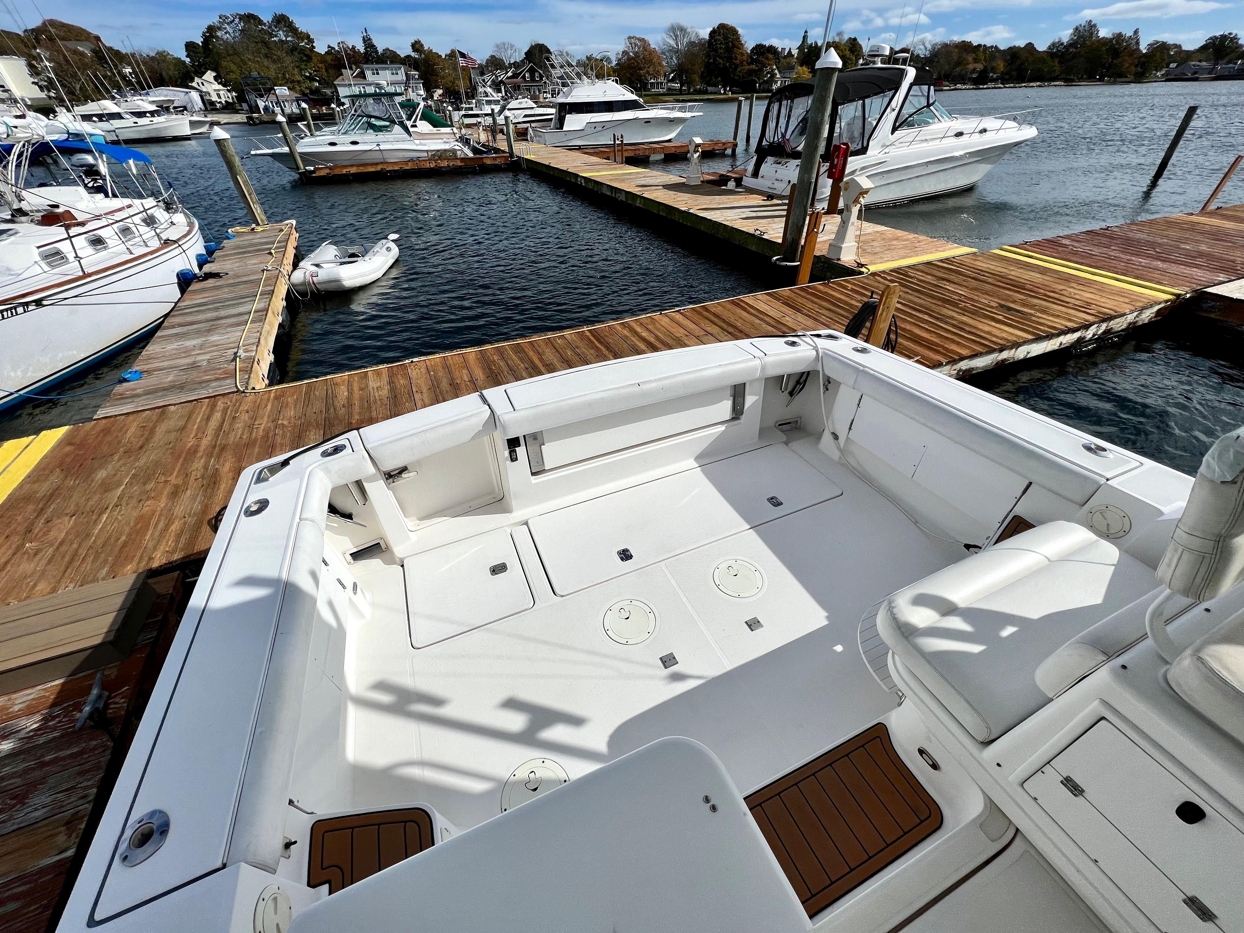 2000 Tiara Yachts 3700 Open