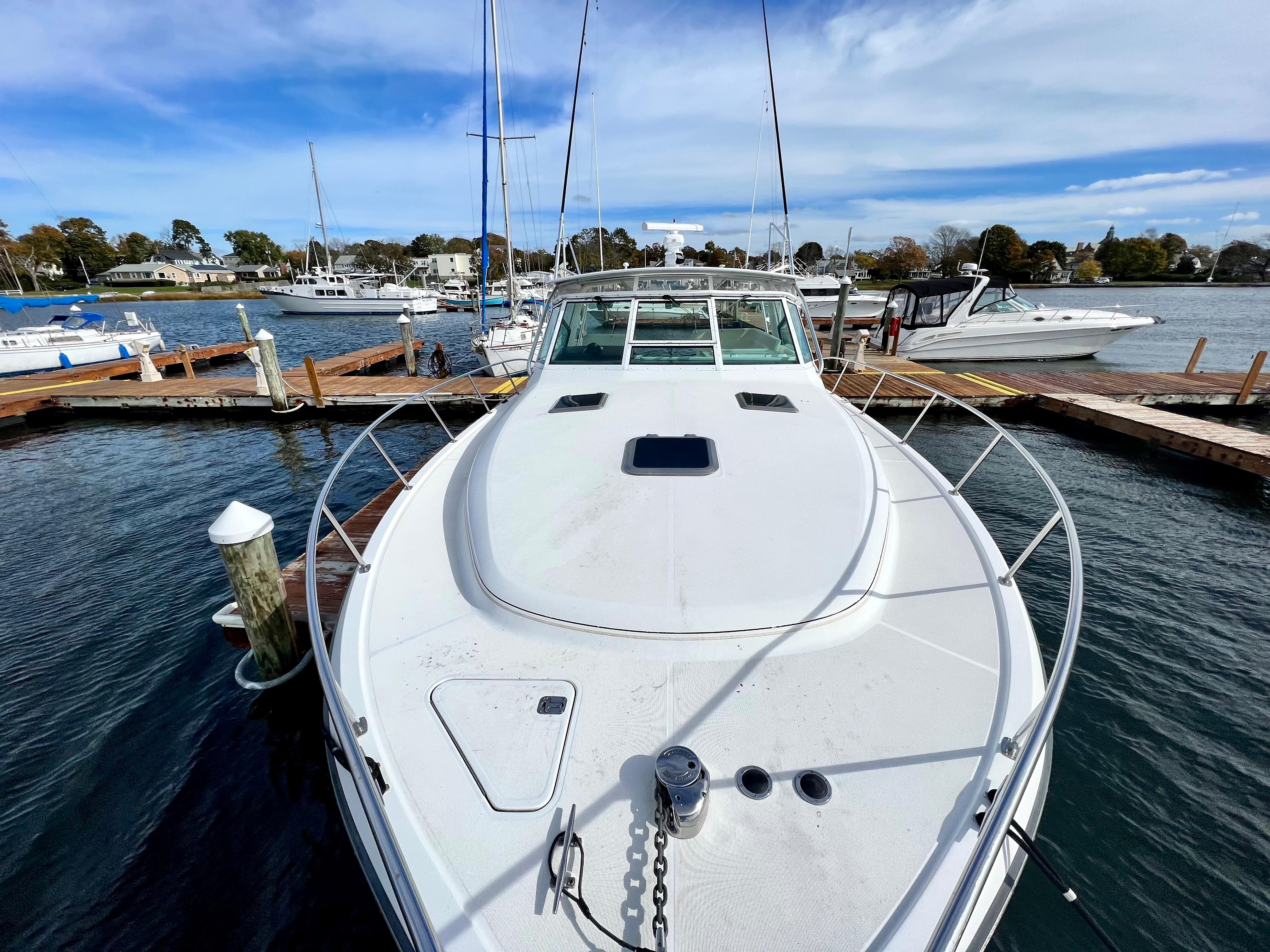 2000 Tiara Yachts 3700 Open