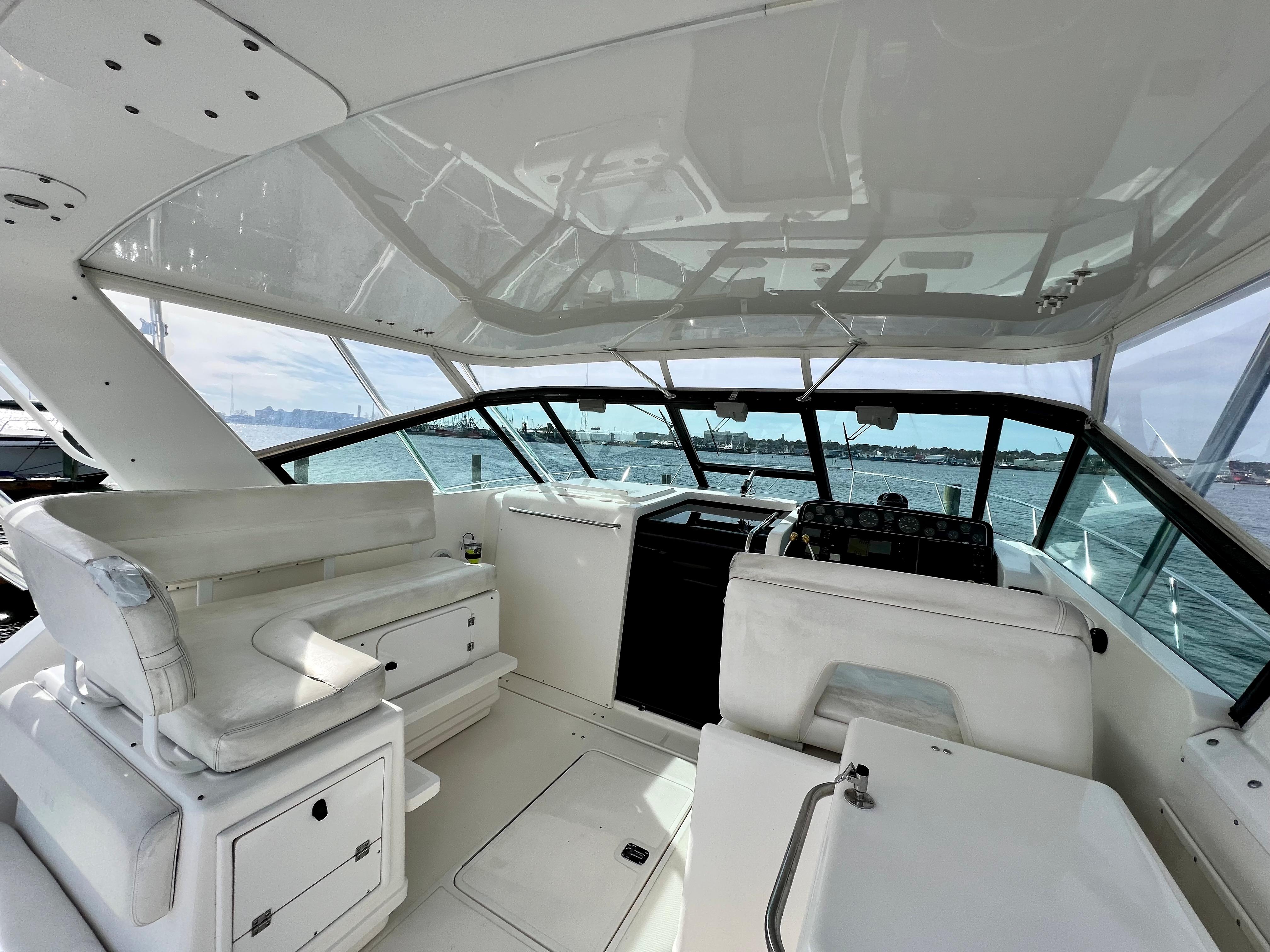 2000 Tiara Yachts 3700 Open