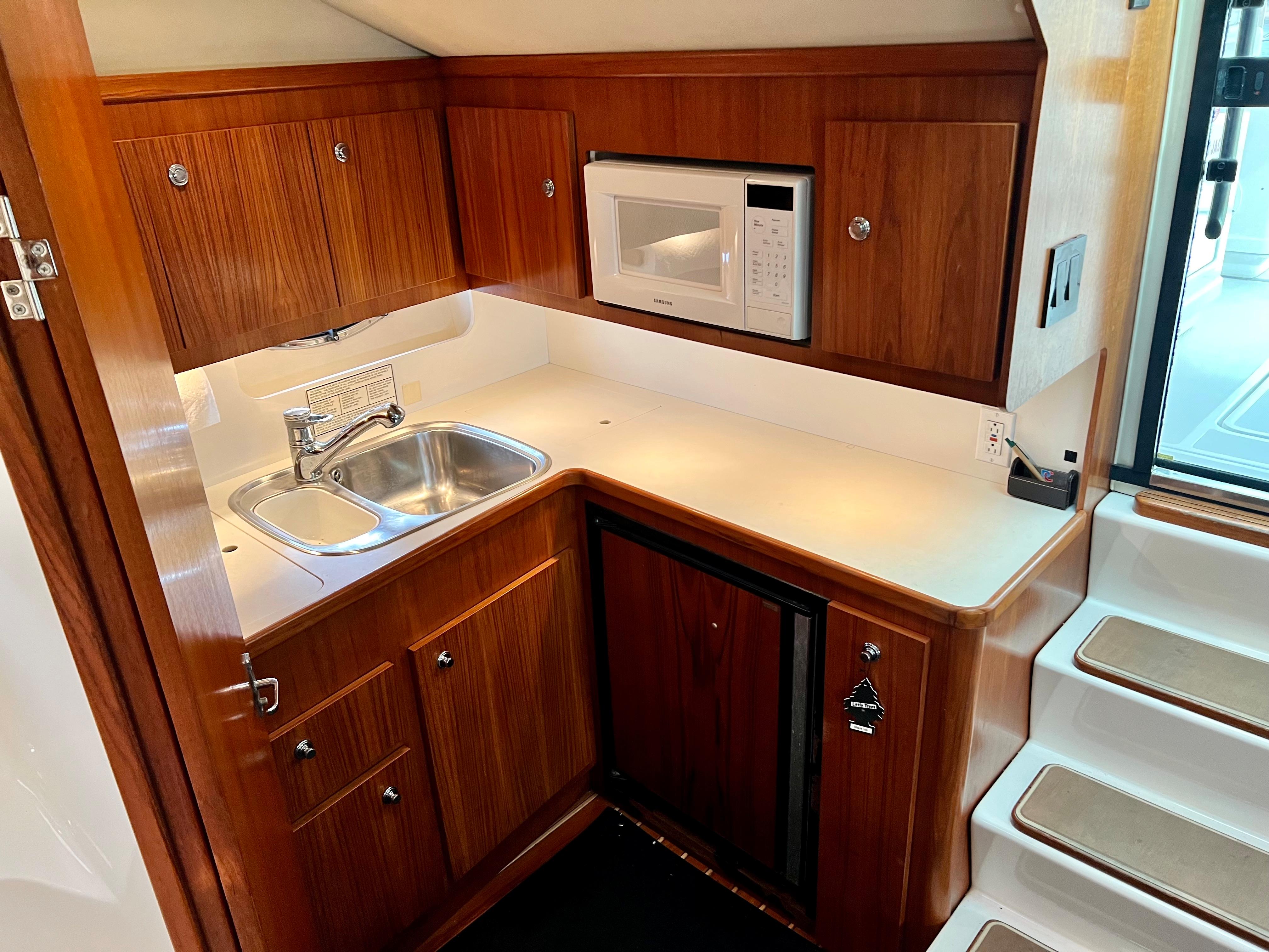 2000 Tiara Yachts 3700 Open