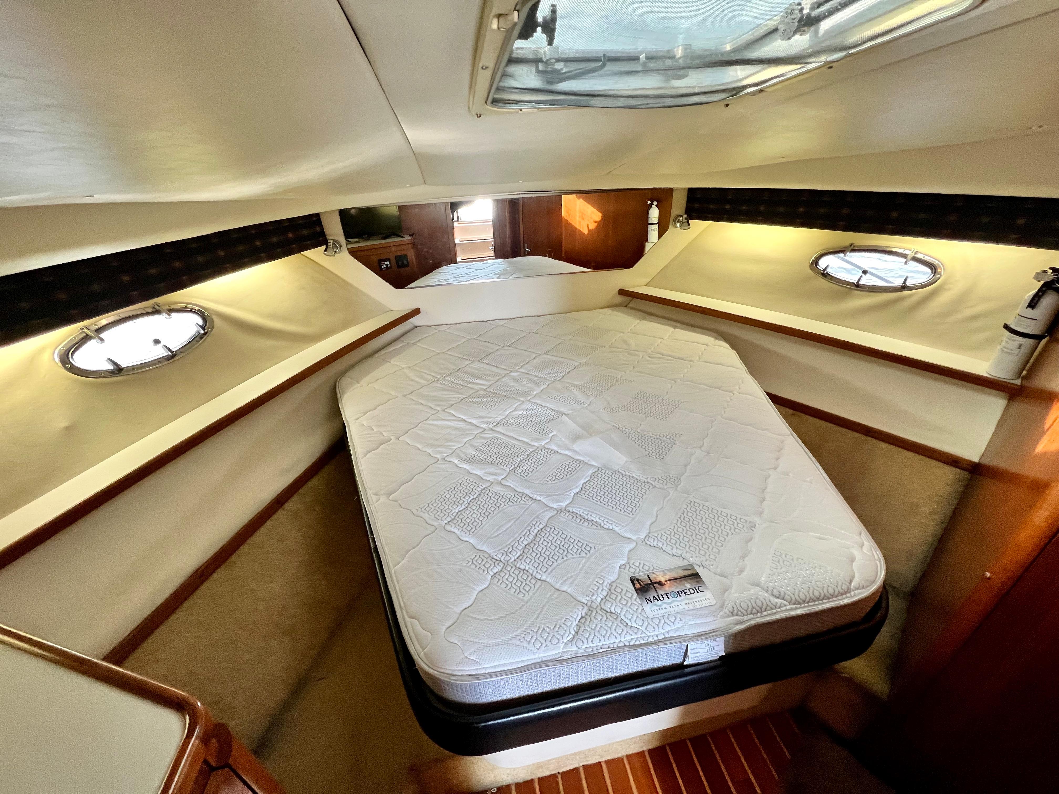 2000 Tiara Yachts 3700 Open