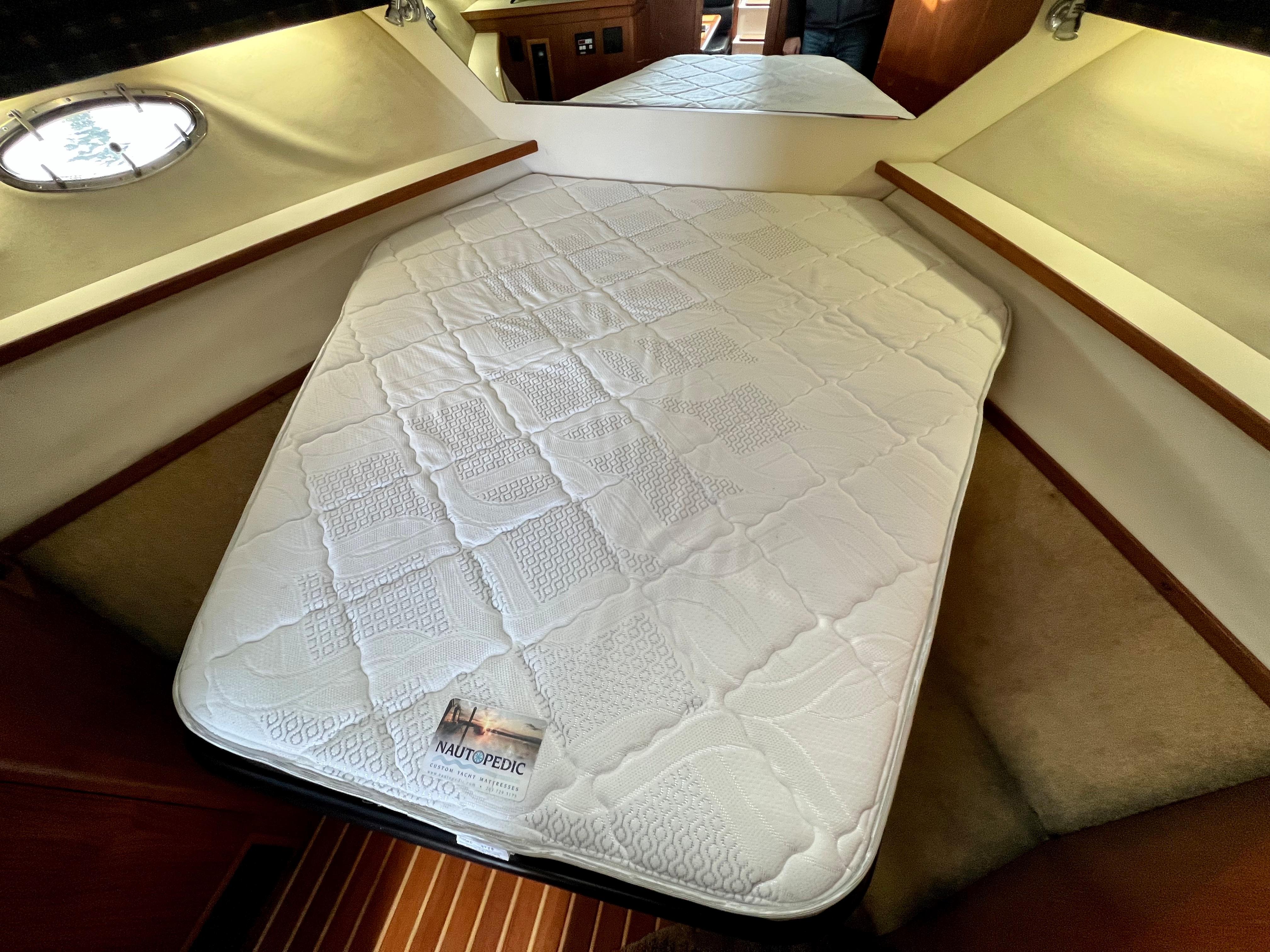 2000 Tiara Yachts 3700 Open