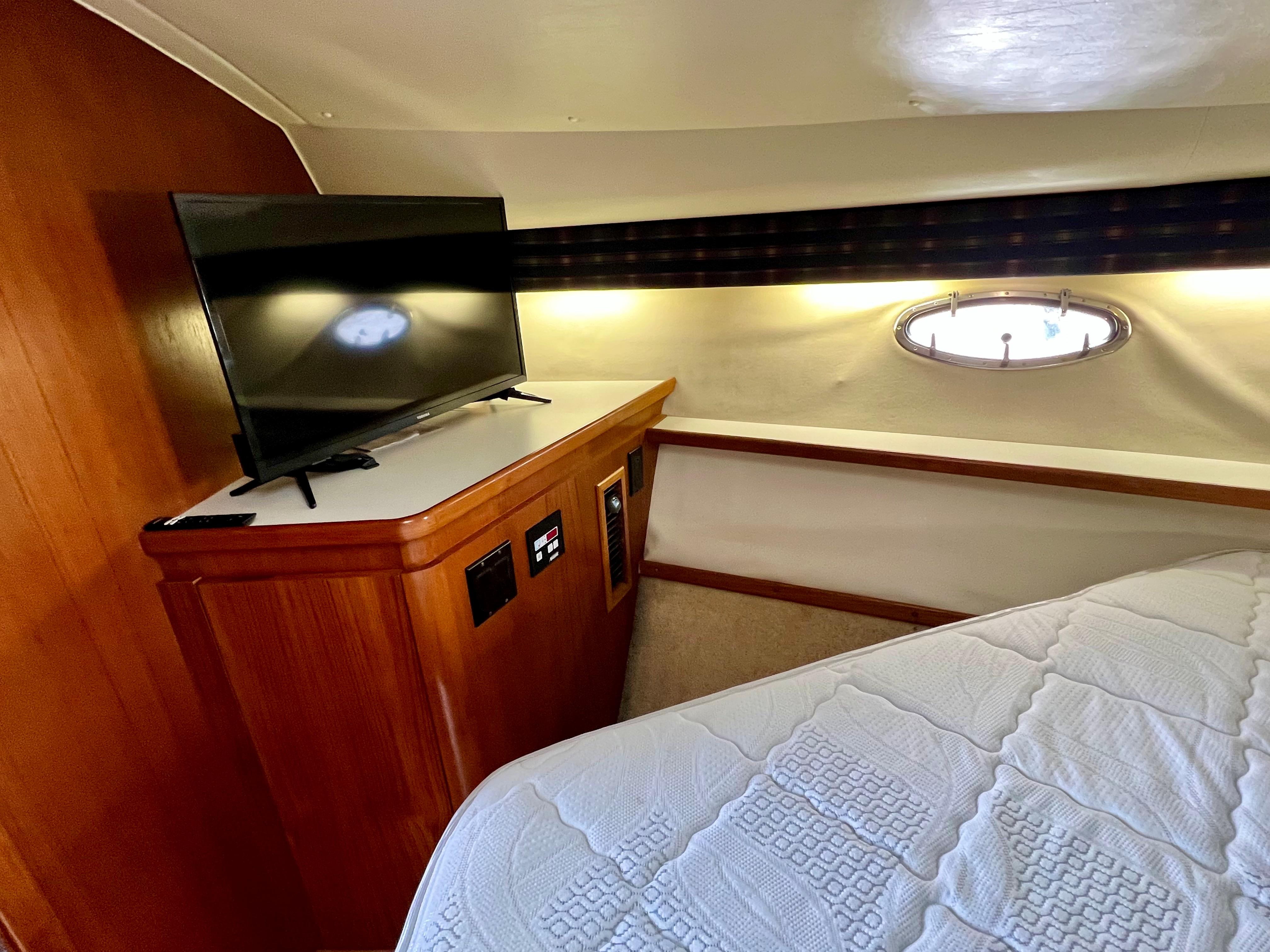 2000 Tiara Yachts 3700 Open