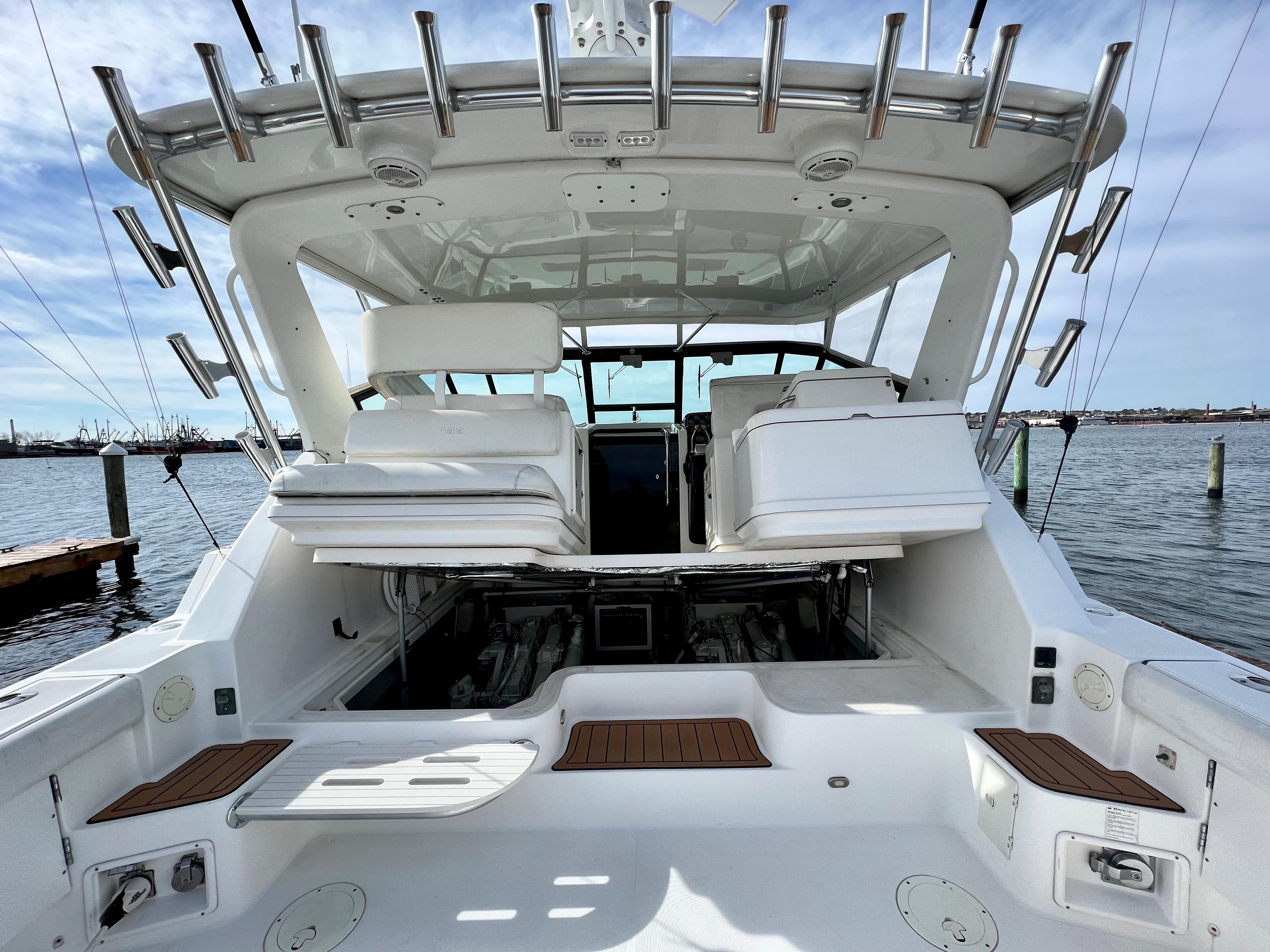 2000 Tiara Yachts 3700 Open