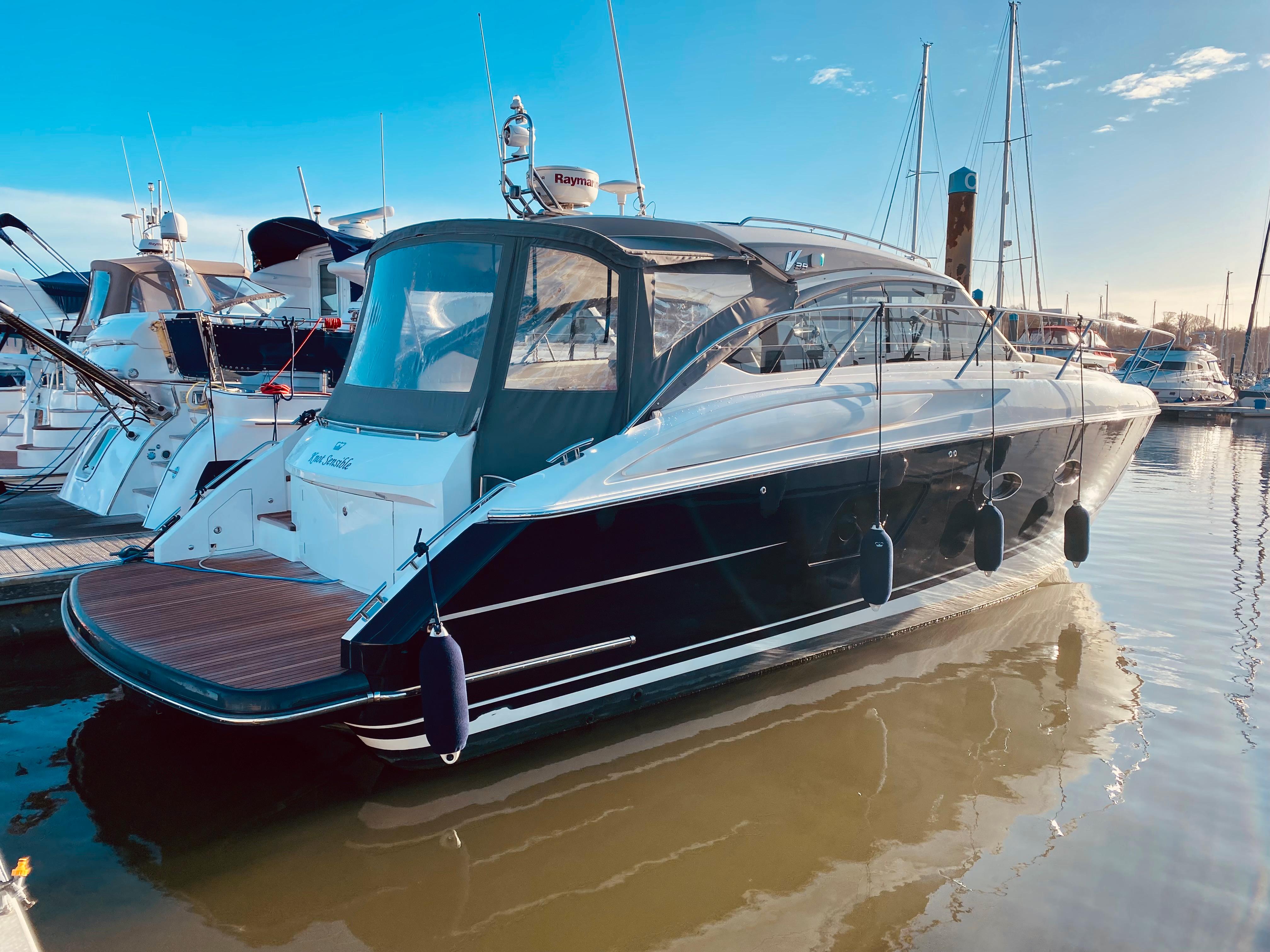 2013 Princess V39