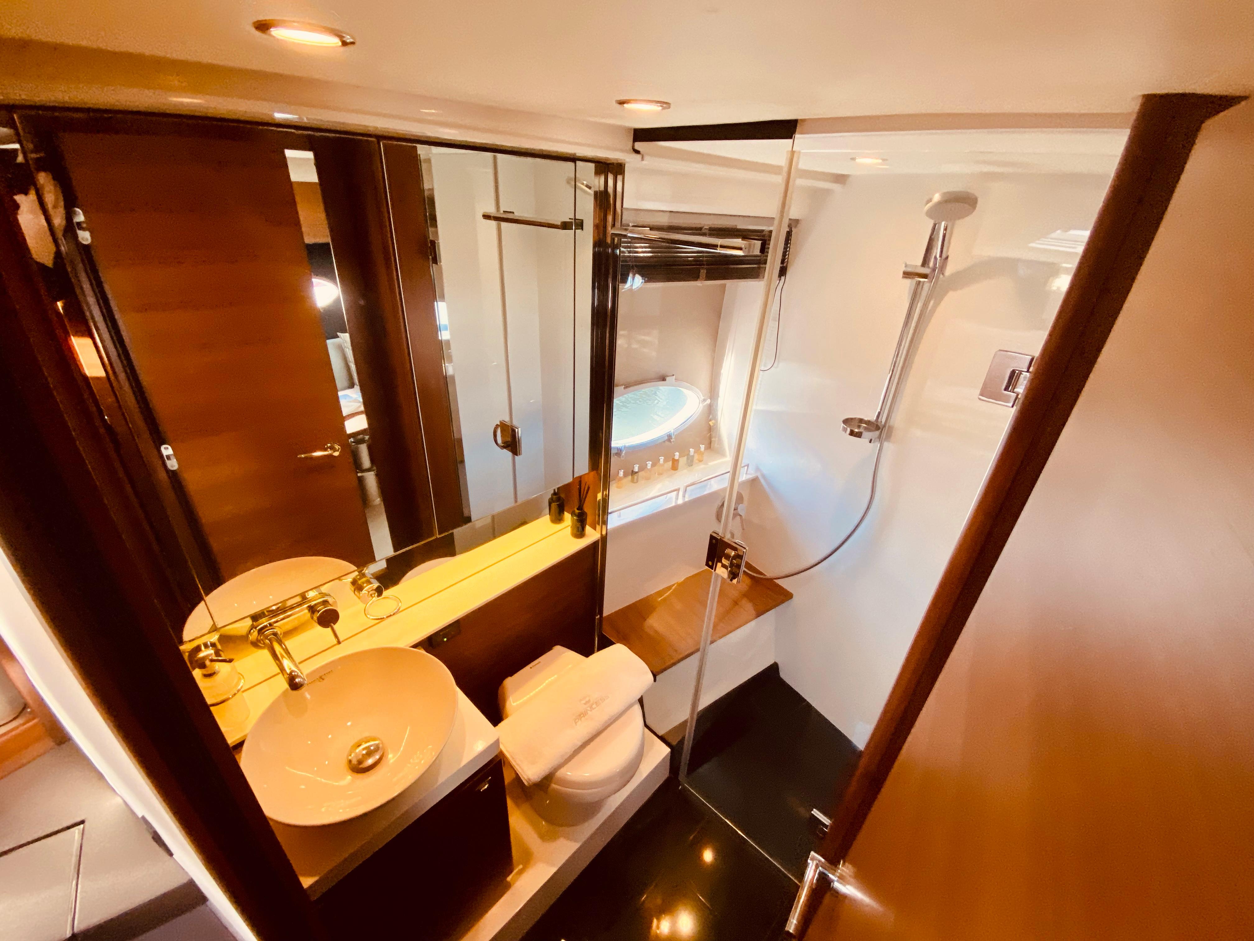 2013 Princess V39