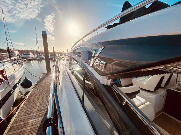 2013 Princess V39