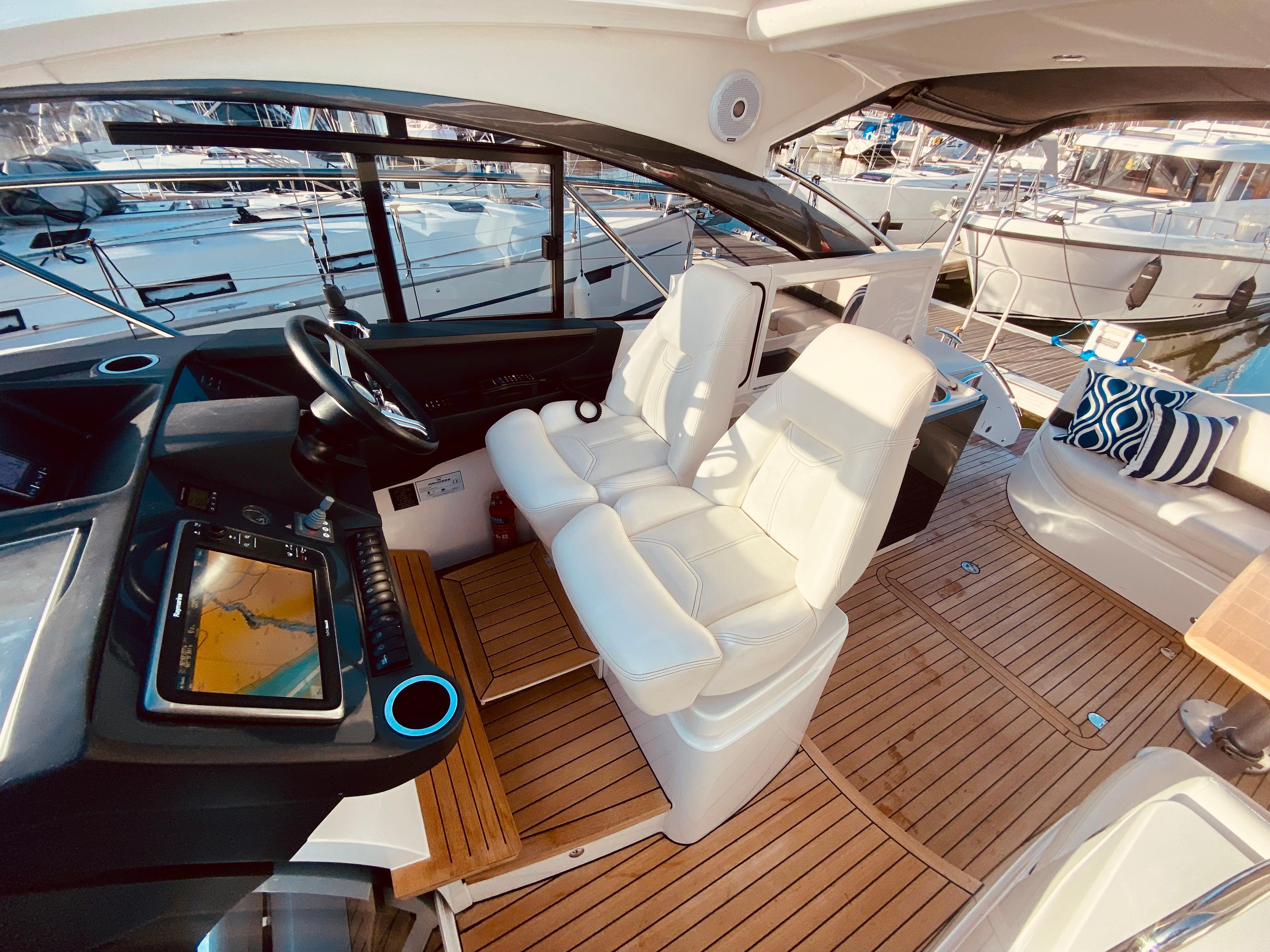 2013 Princess V39