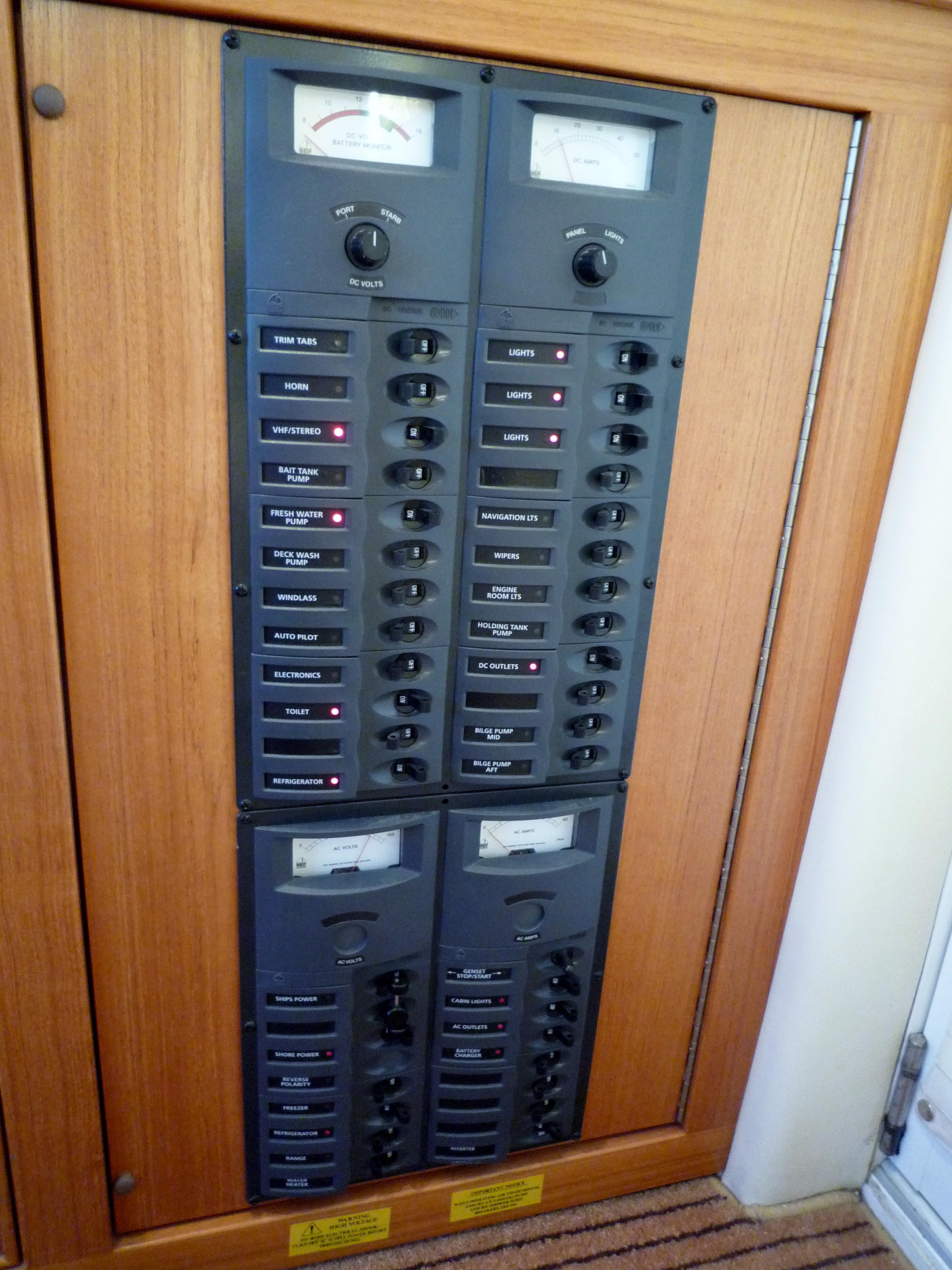 2001 Riviera Twin Cabin Convertible #TBTW366101 inventory image at Sun Country Yachts, South Lake Union (Seattle)