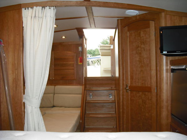 Cabin Facing Aft
