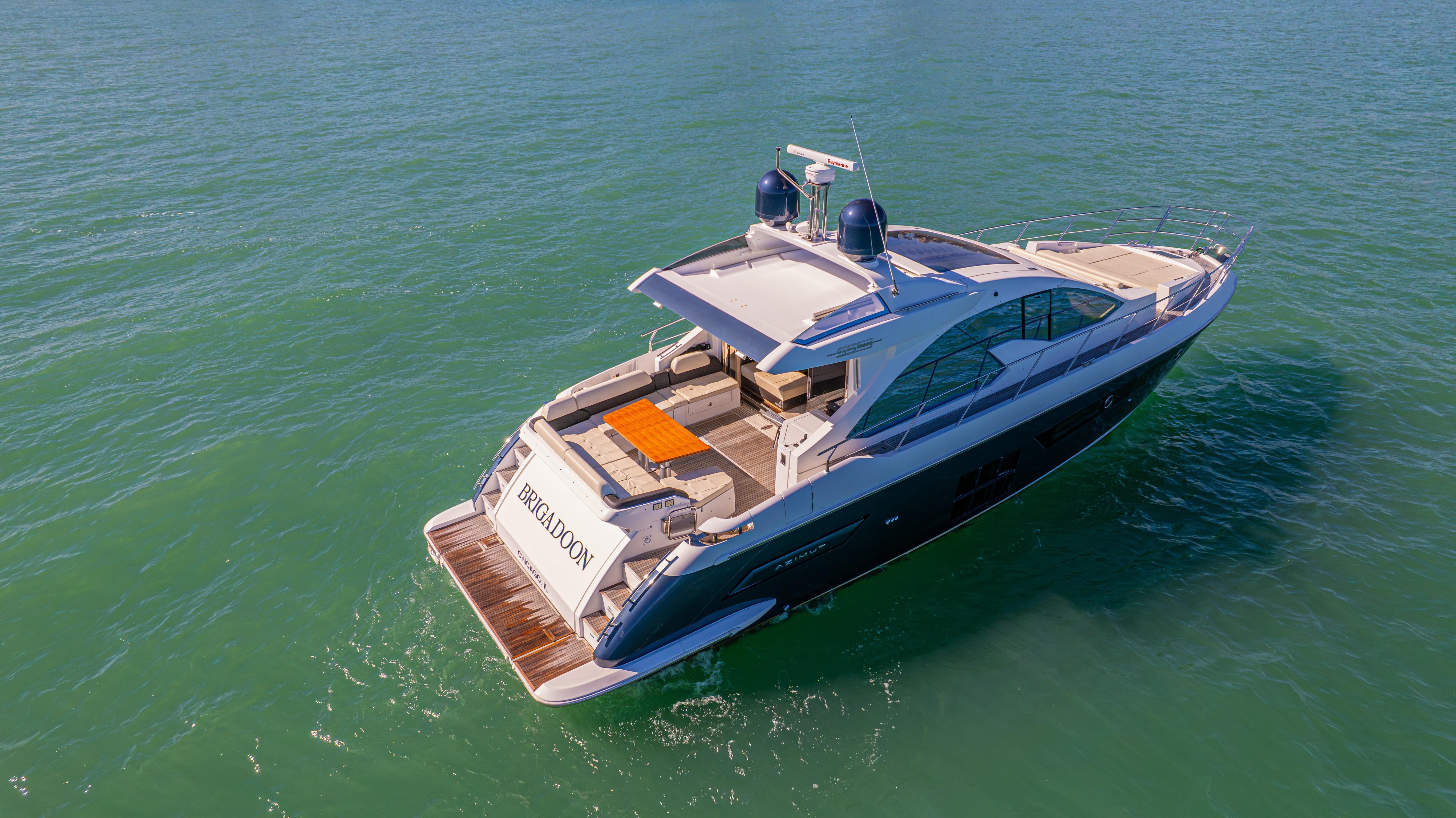 2016 Azimut