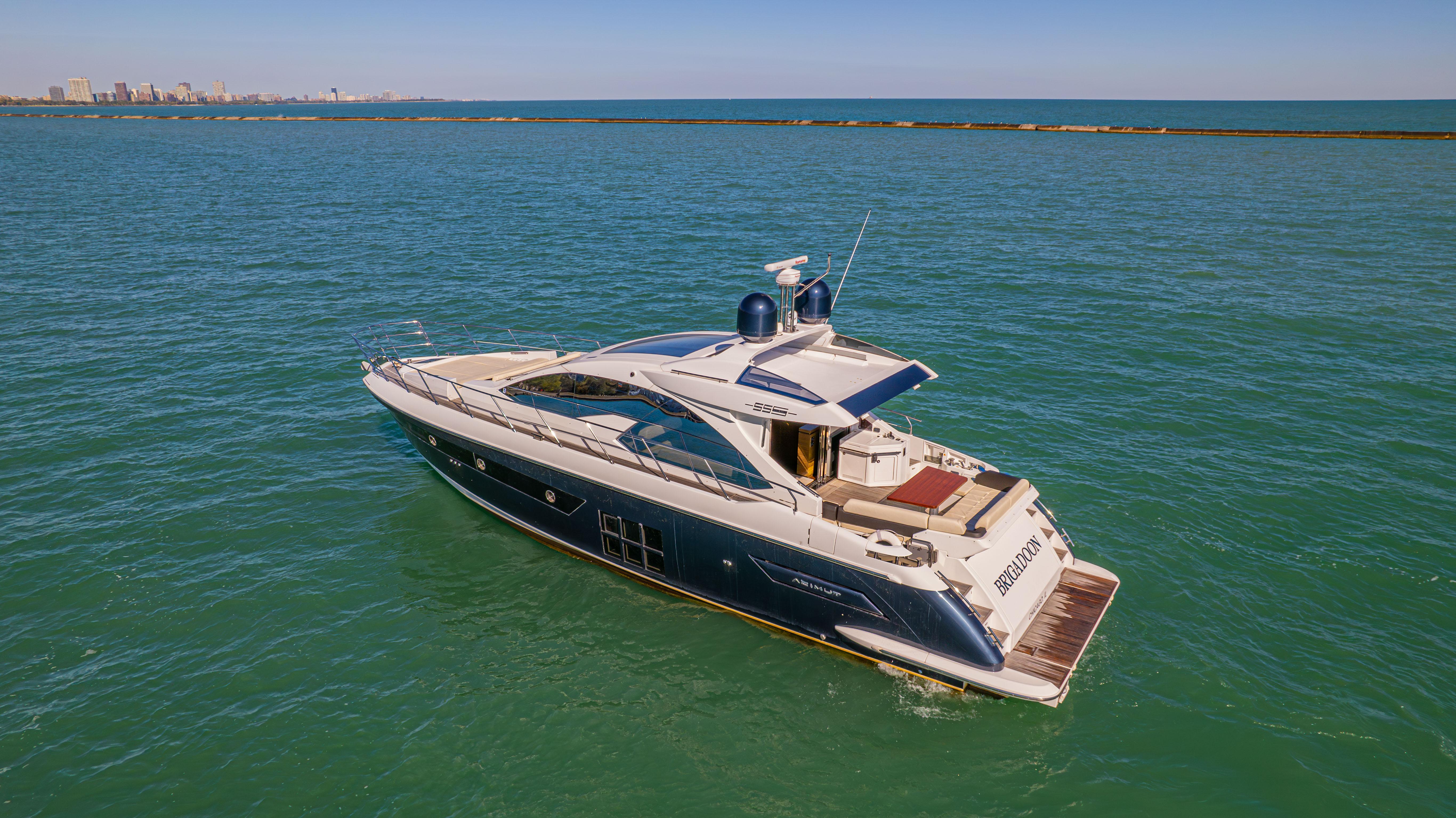 2016 Azimut