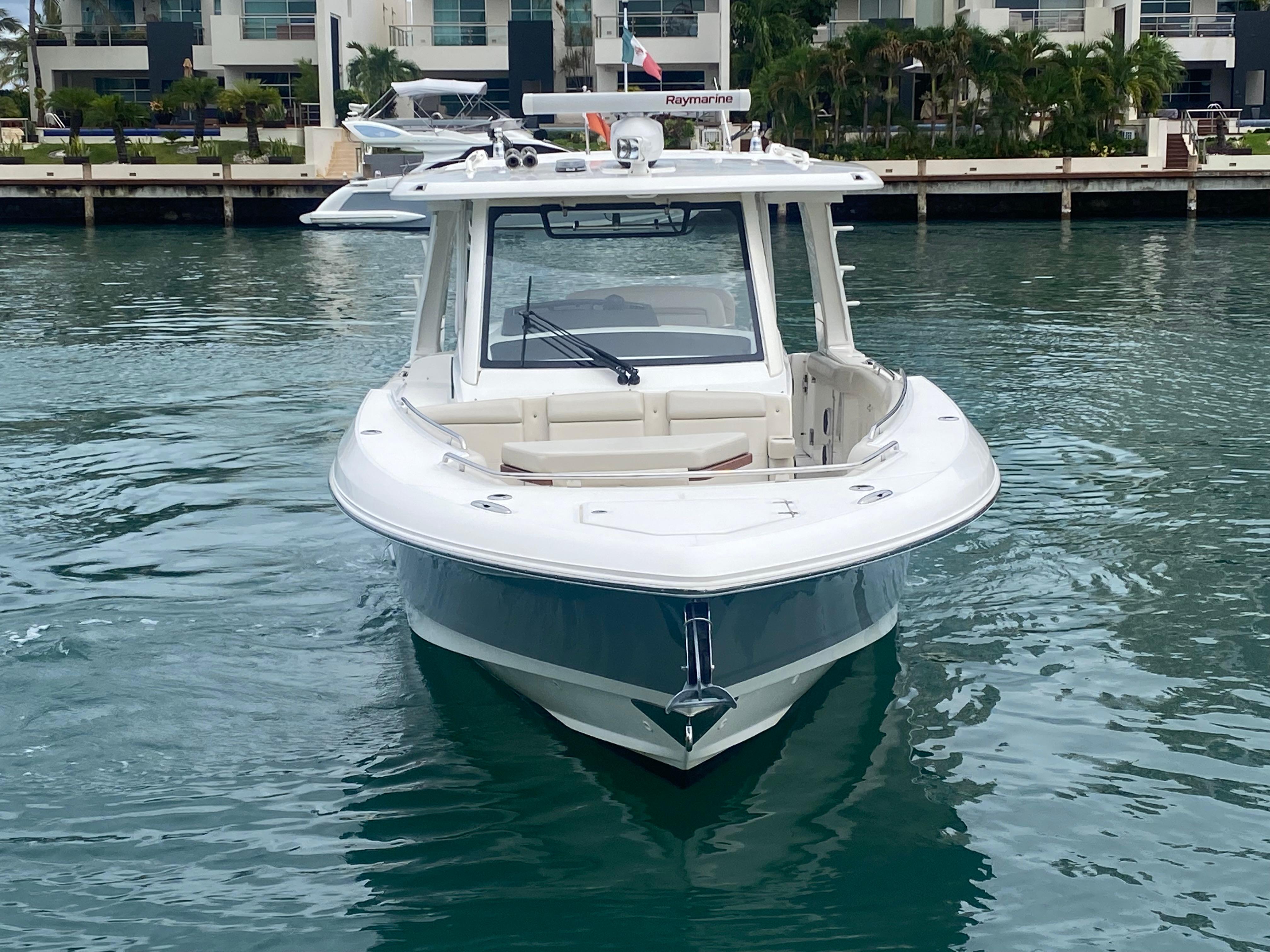 2021 Boston Whaler 350 Realm Yacht Photos Pics 