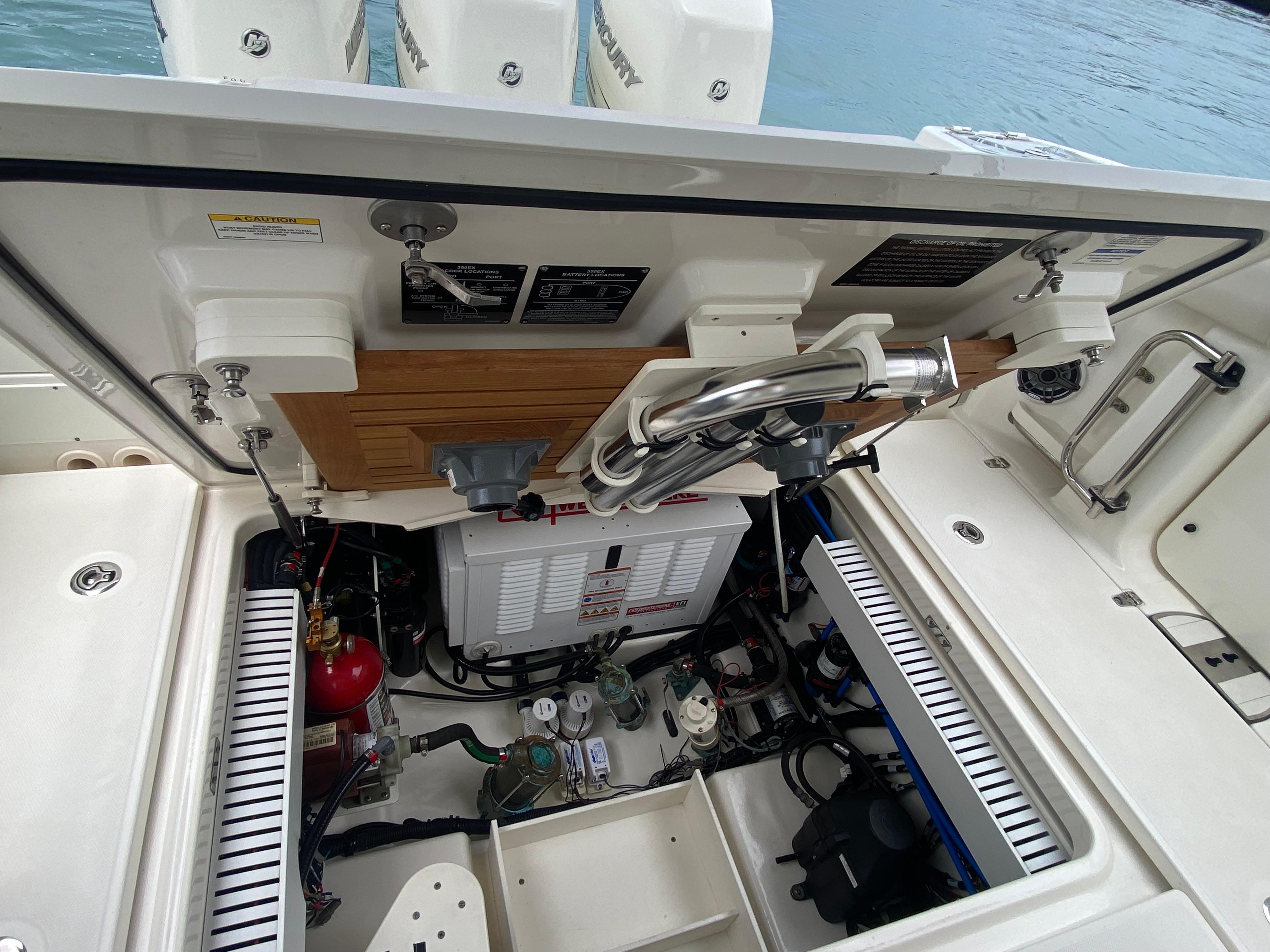 2021 Boston Whaler 350 Realm Yacht Photos Pics 