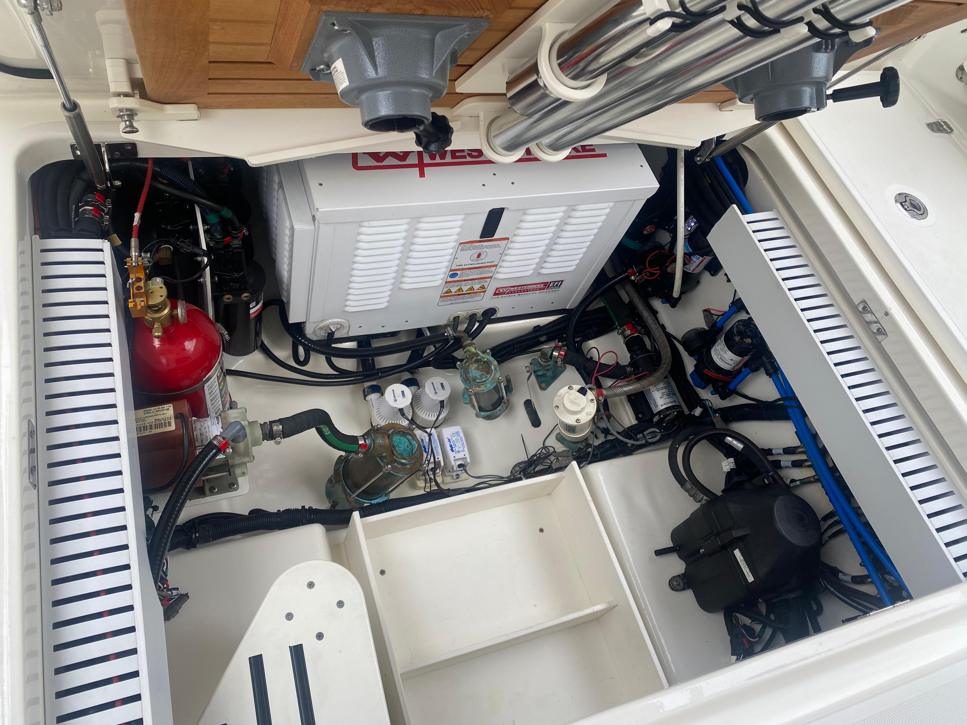 2021 Boston Whaler 350 Realm Yacht Photos Pics 