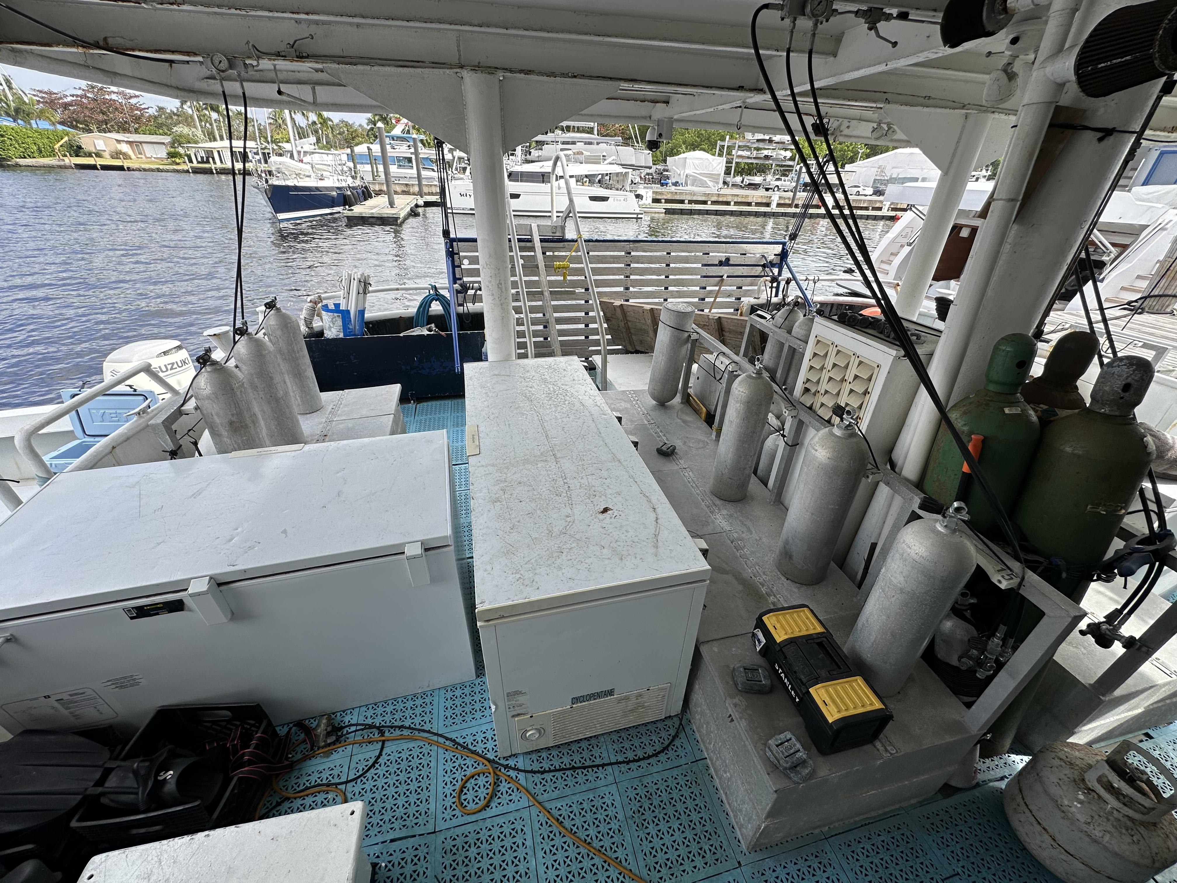 Custom-Dive Boat 1965-93 Dive Boat FL-US-9654997 | Thumbnail
