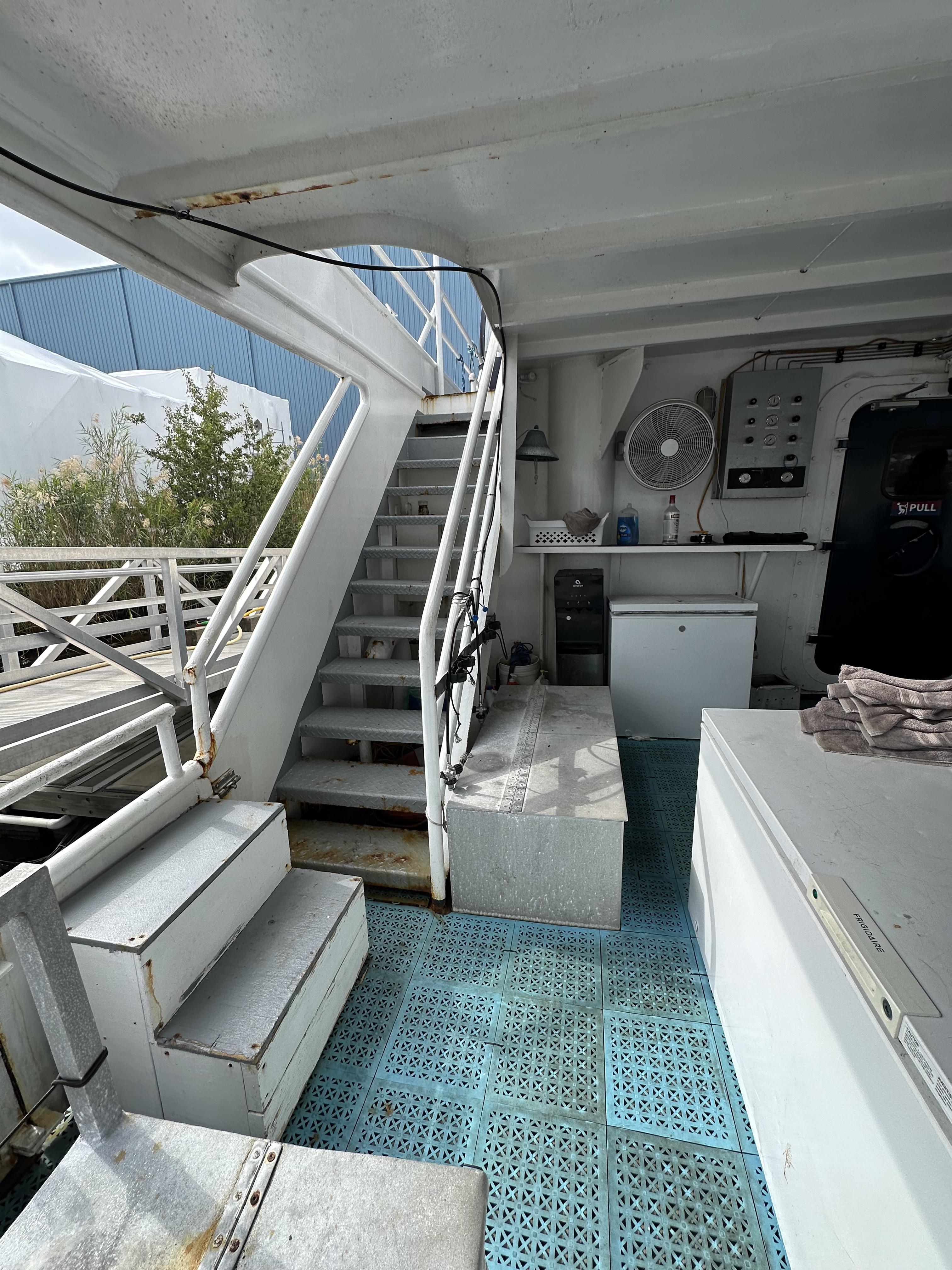 Custom-Dive Boat 1965-93 Dive Boat FL-US-9654997 | Thumbnail