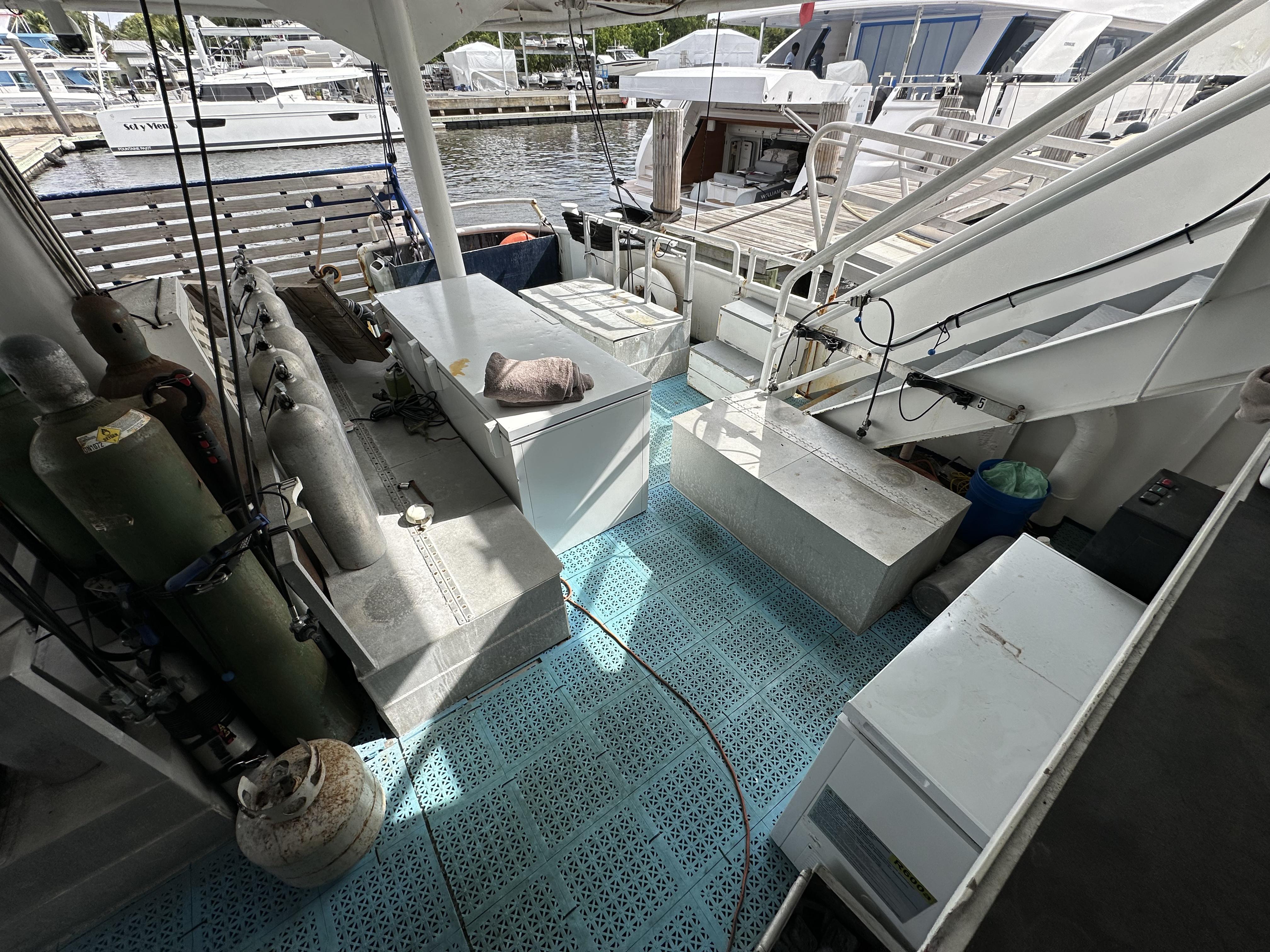 Custom-Dive Boat 1965-93 Dive Boat FL-US-9654997 | Thumbnail