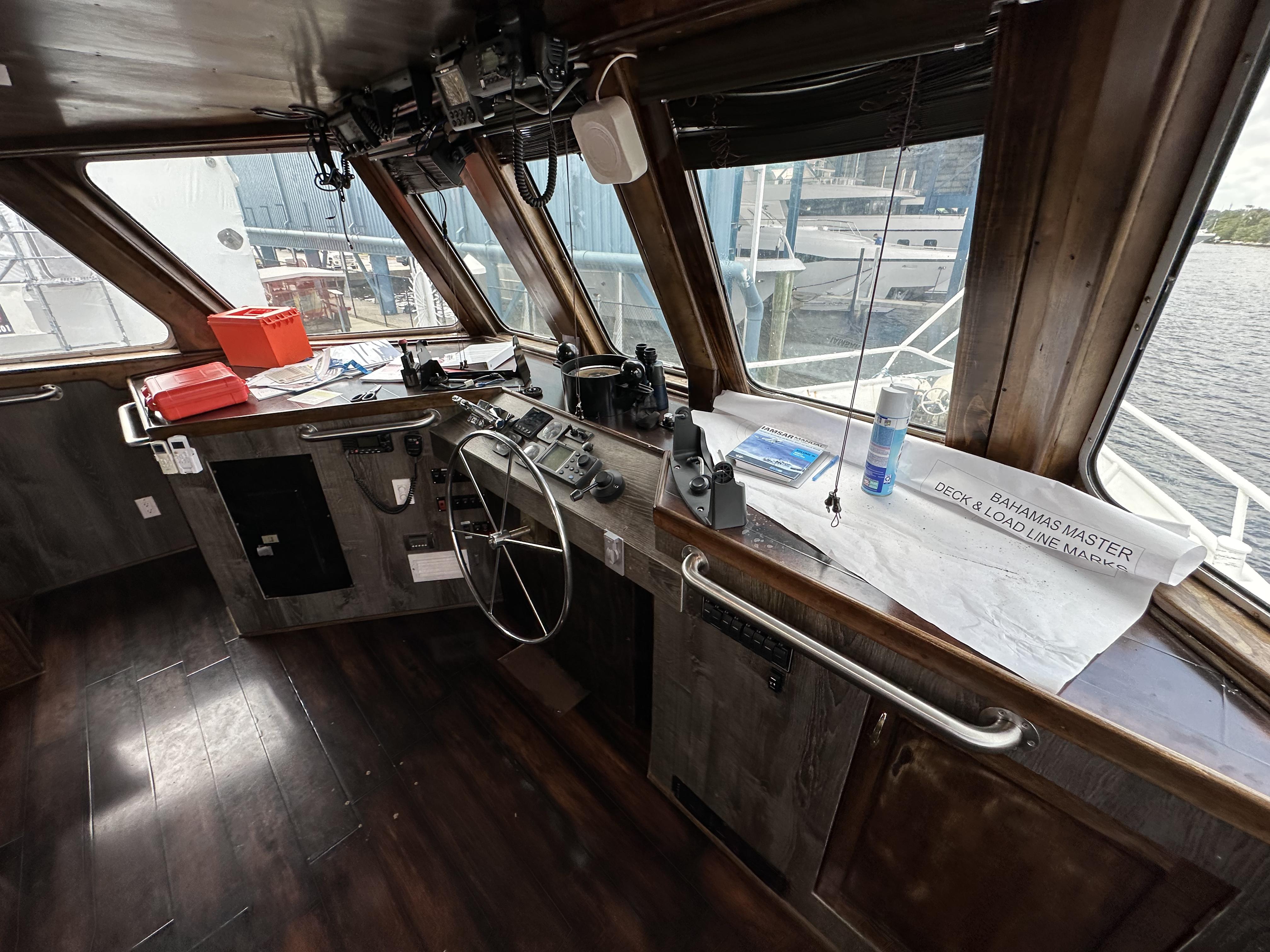 Custom-Dive Boat 1965-93 Dive Boat FL-US-9654997 | Thumbnail