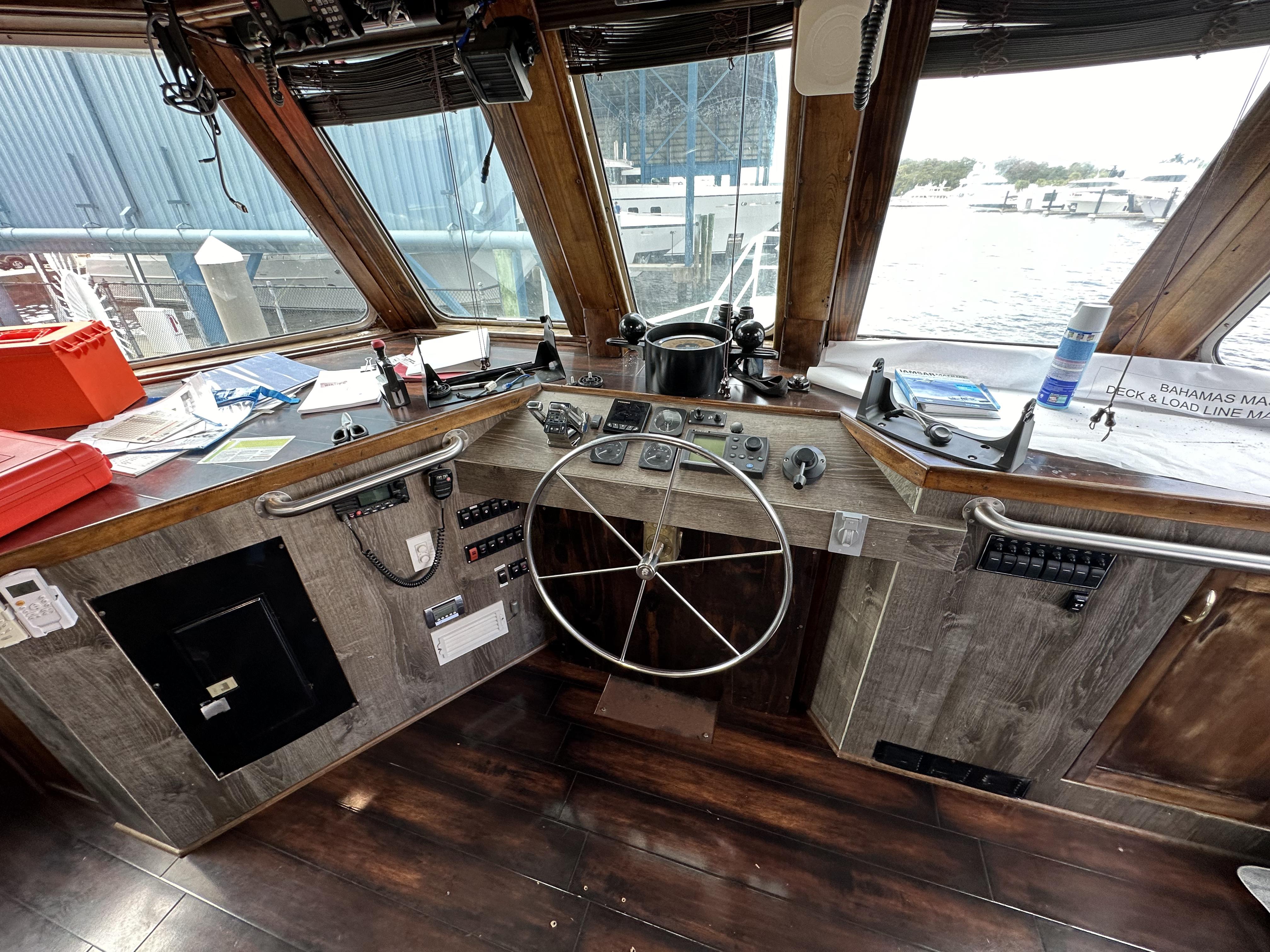 Custom-Dive Boat 1965-93 Dive Boat FL-US-9654997 | Thumbnail