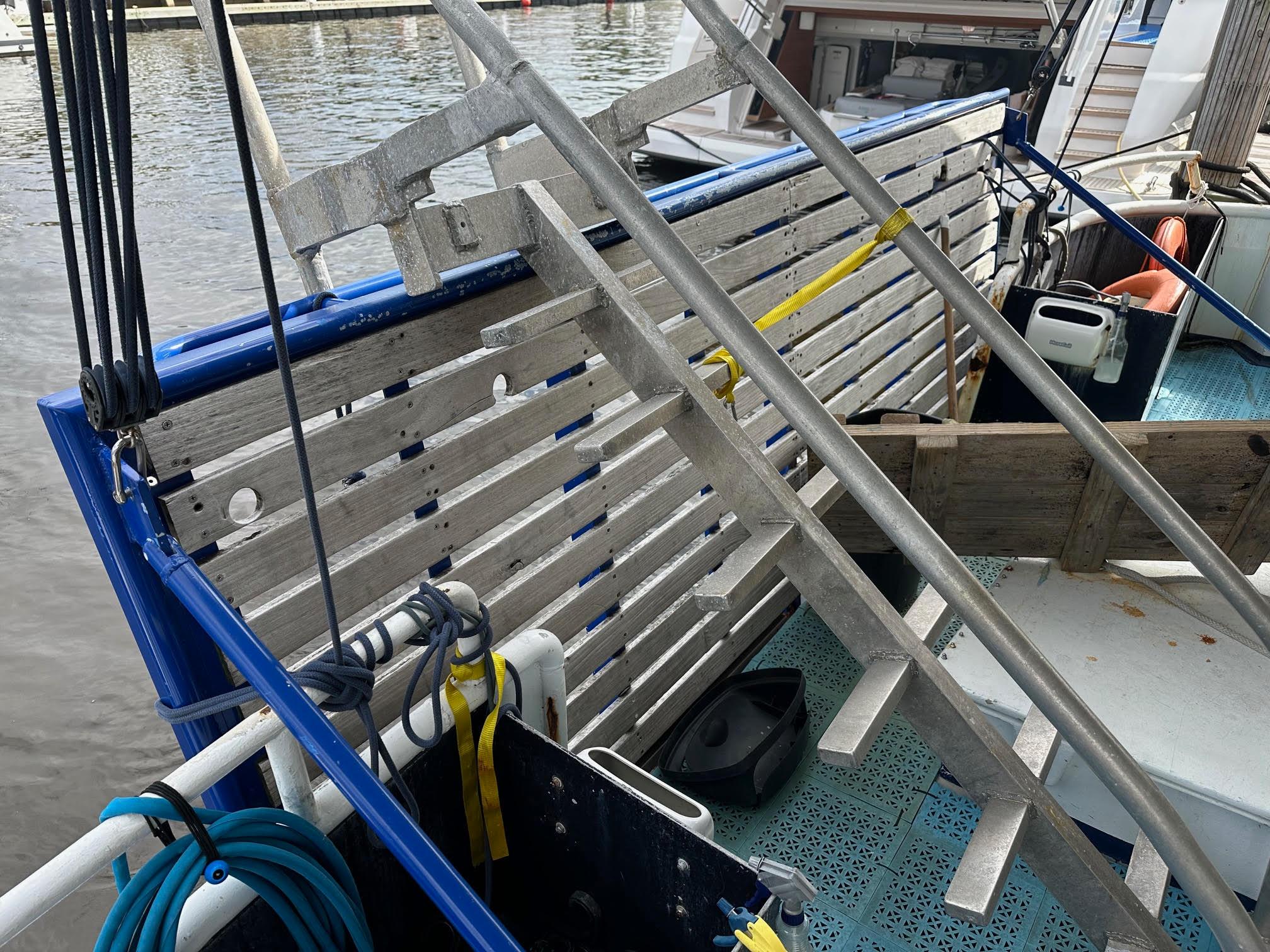Custom-Dive Boat 1965-93 Dive Boat FL-US-9654997 | Thumbnail