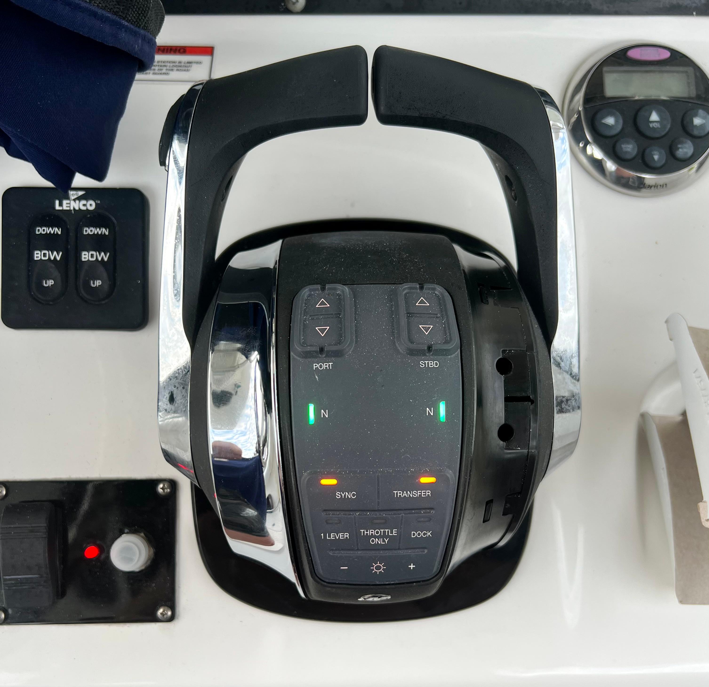 2008-boston-whaler-320-outrage-power-9794999-20250515082417359-1_XLARGE