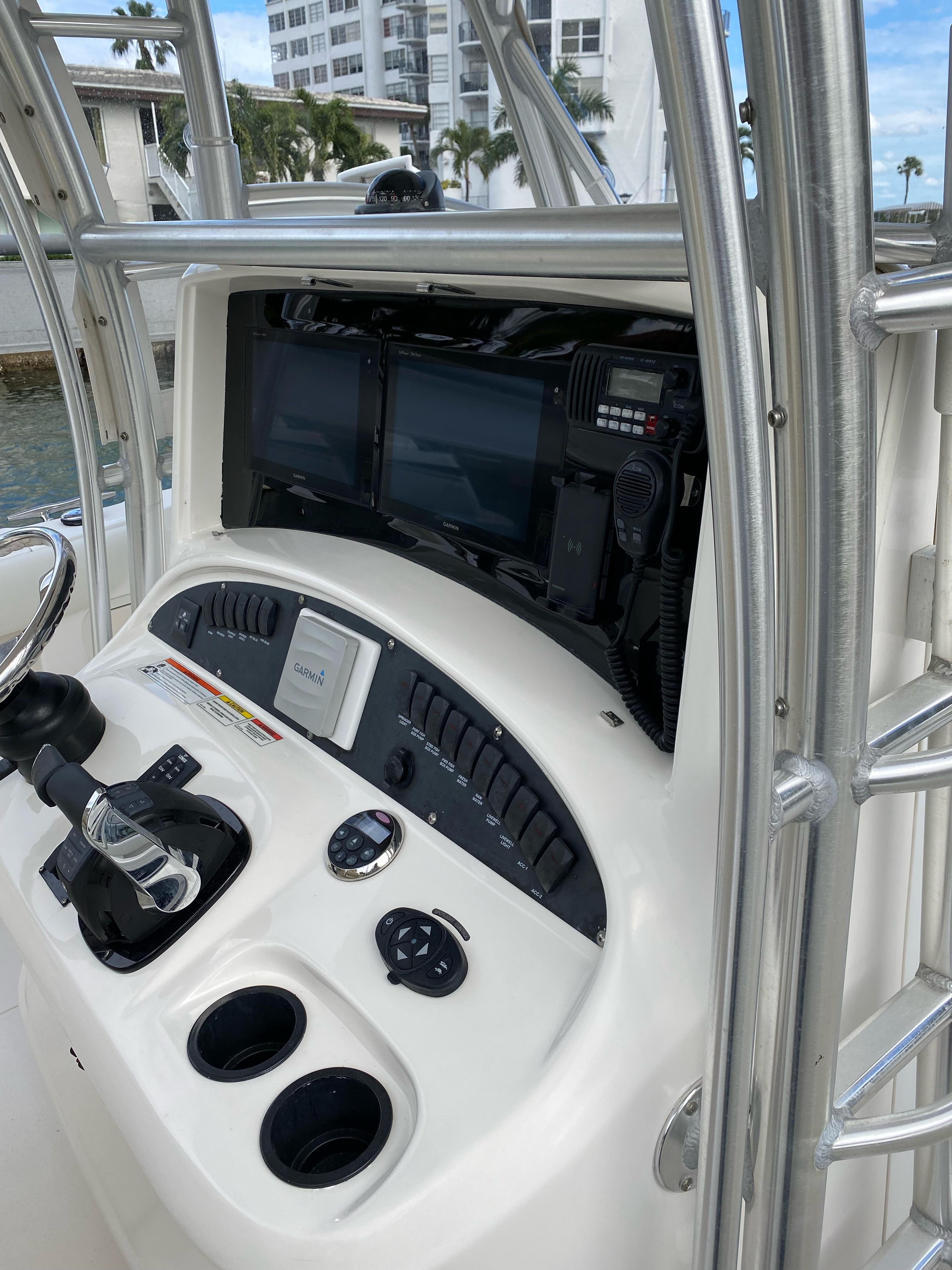 2008-boston-whaler-320-outrage-power-9794999-20250515082626514-1_XLARGE
