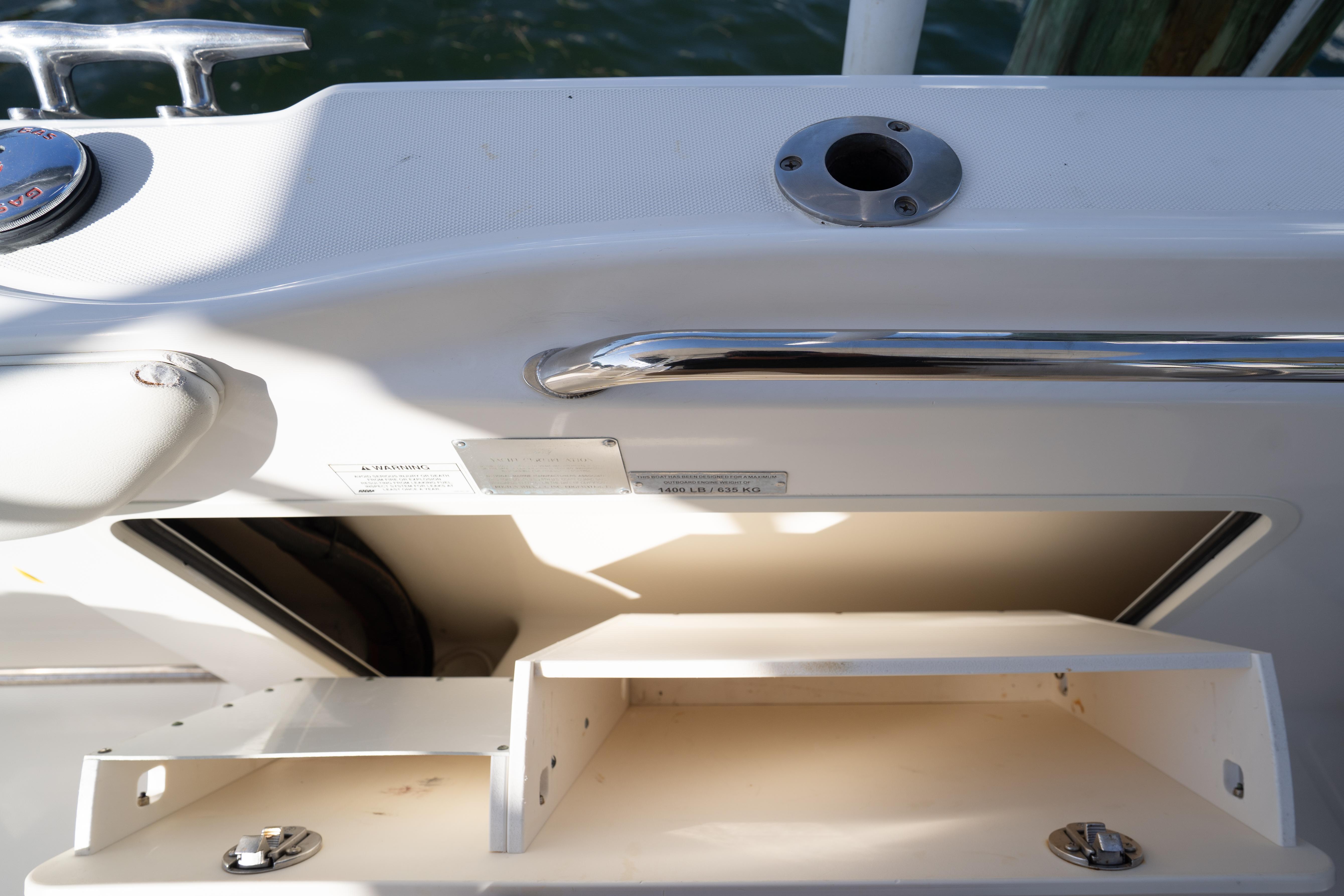 2008-boston-whaler-320-outrage-power-9794999-20250521061919686-1_XLARGE