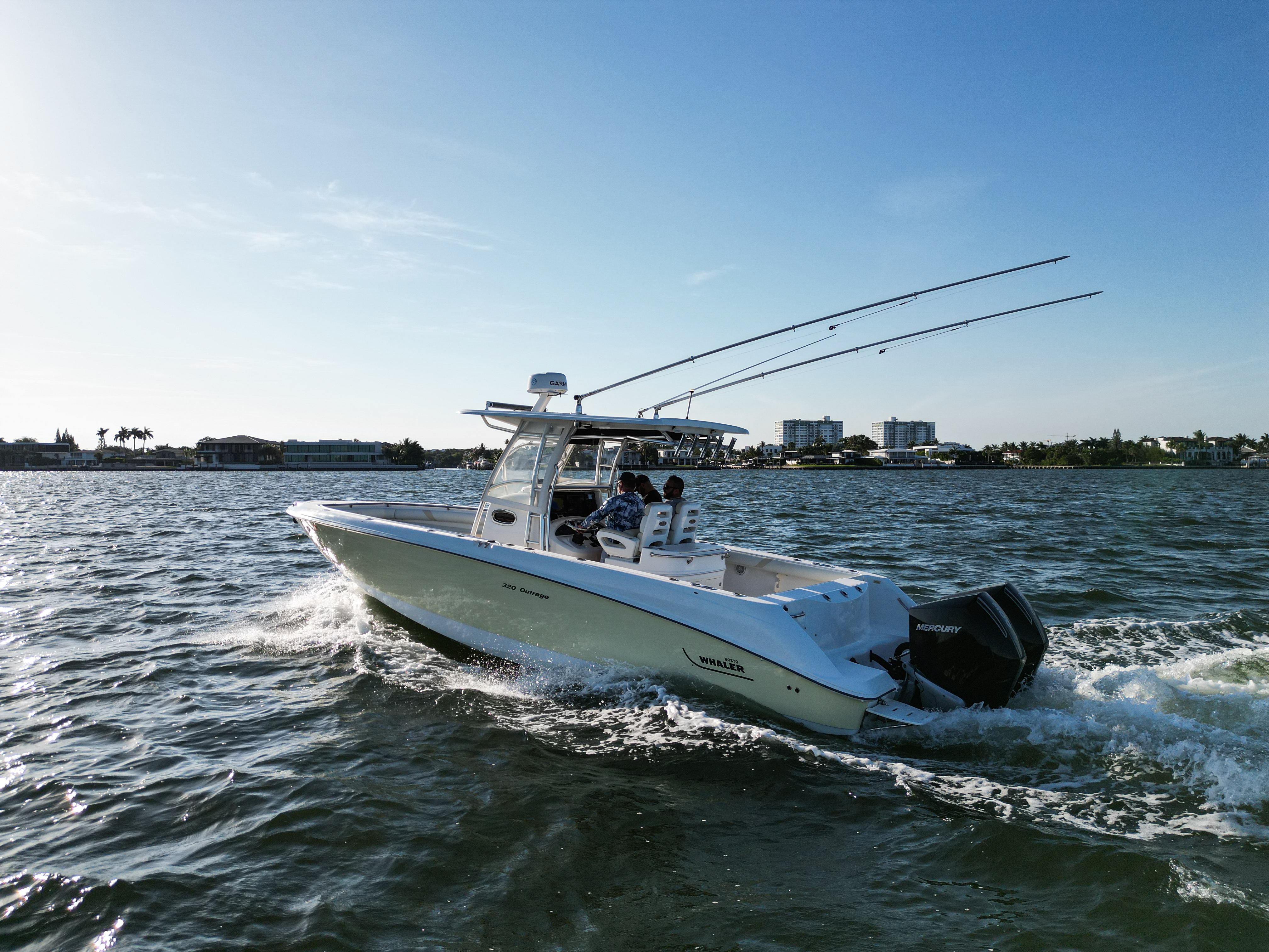 2008-boston-whaler-320-outrage-power-9794999-20250521063113608-1_XLARGE