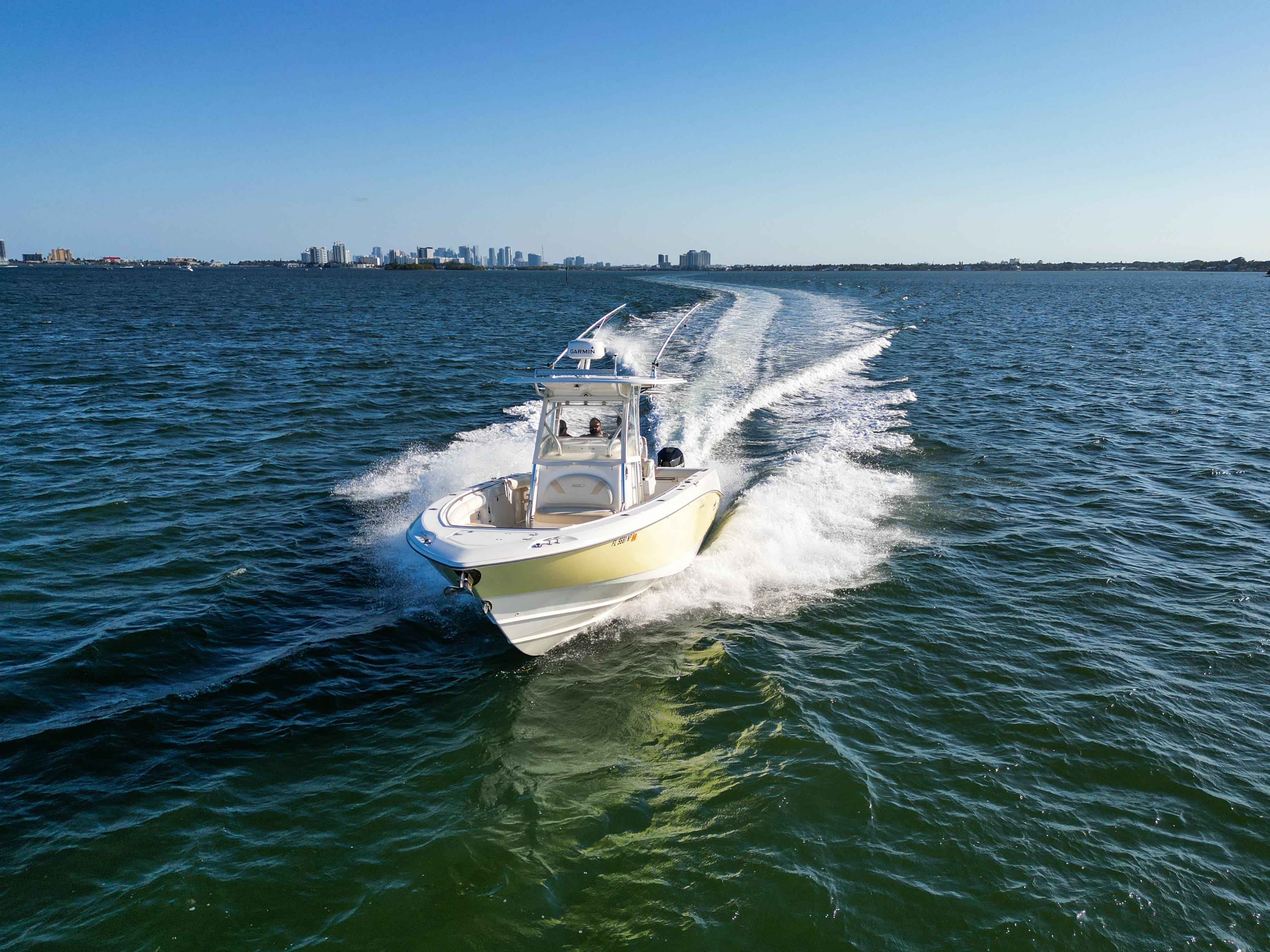 2008-boston-whaler-320-outrage-power-9794999-20250521063137534-1_XLARGE