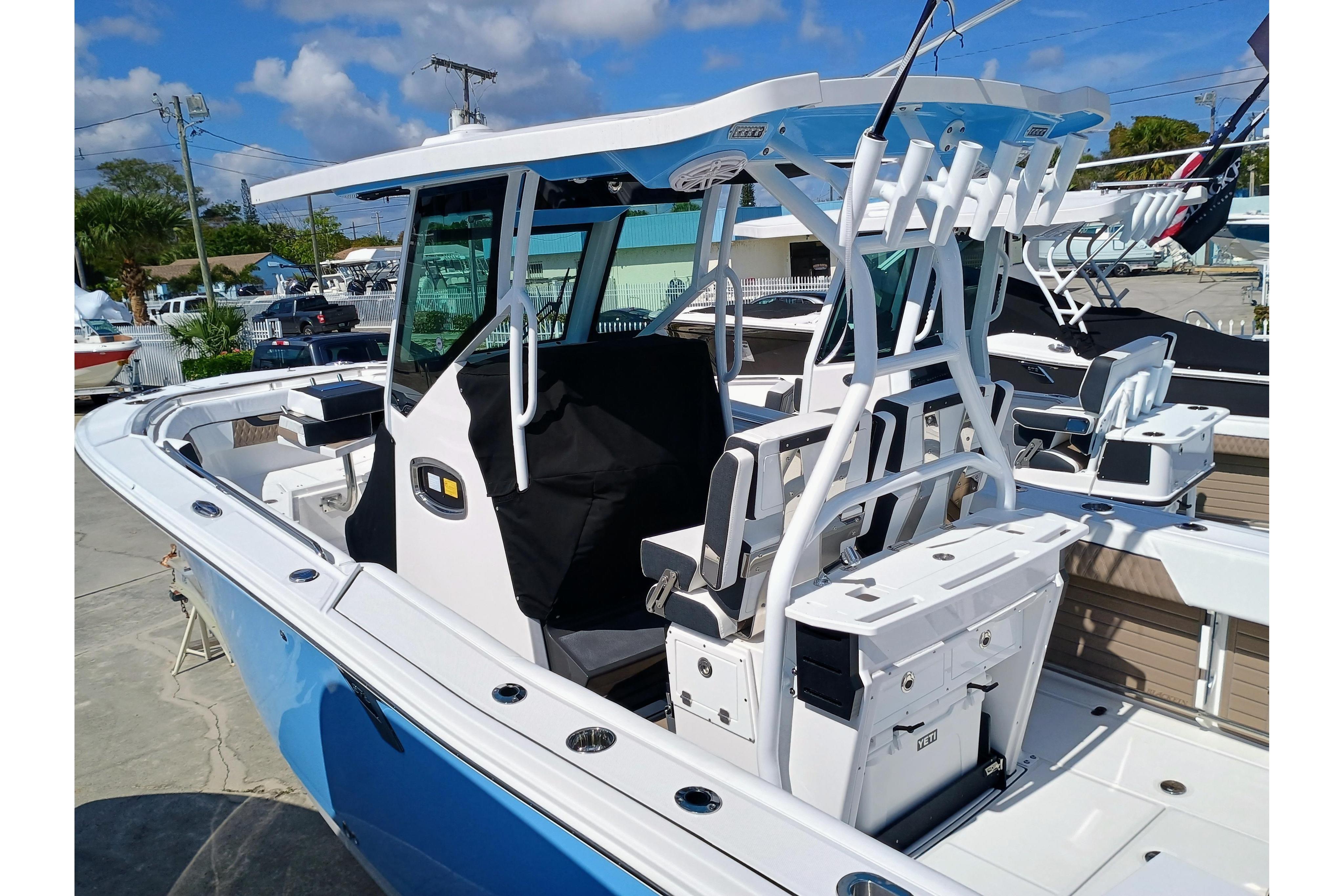 2025-blackfin-272-cc-power-9780501-20250605084820029-1_XLARGE