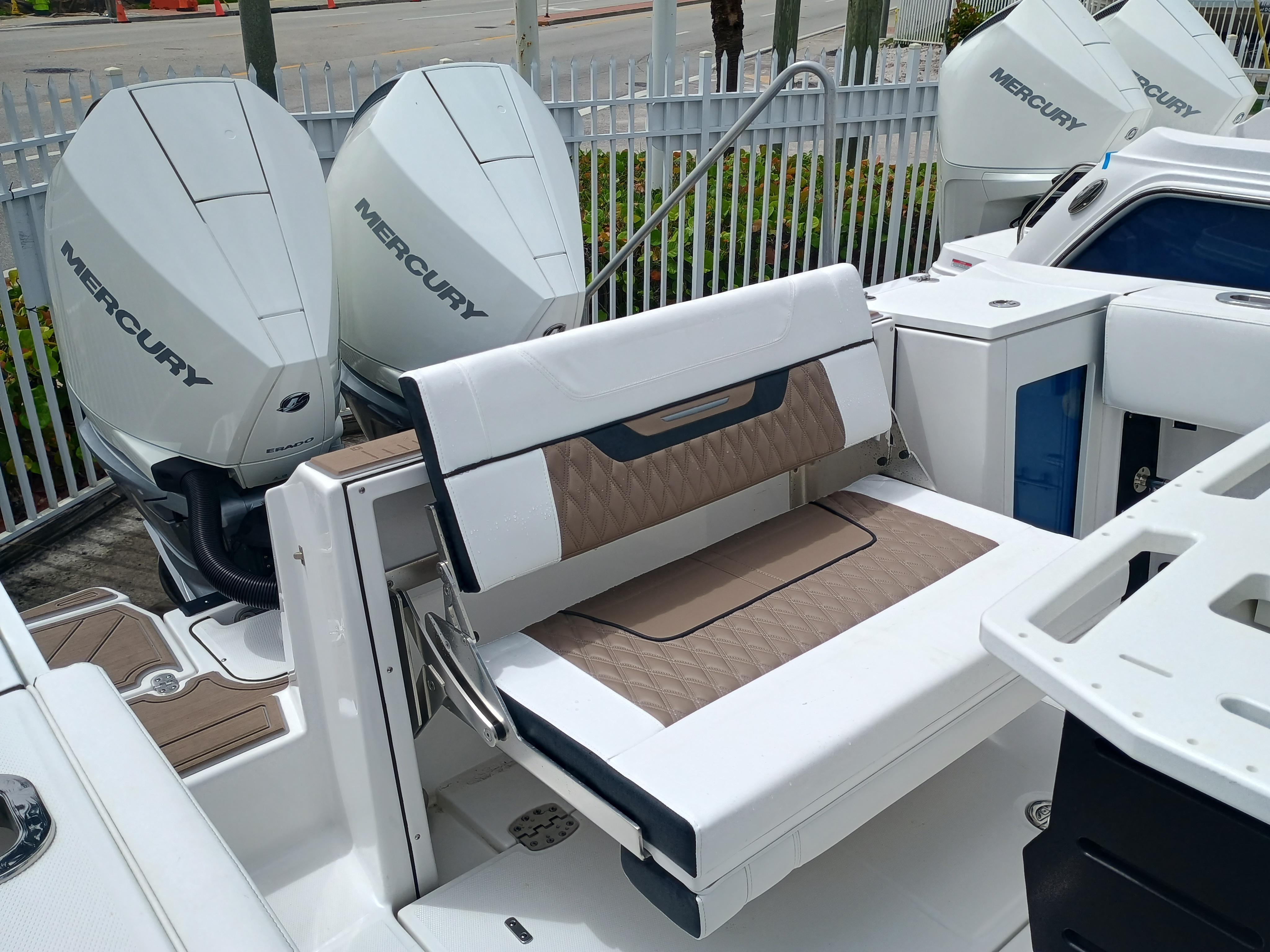 2025-blackfin-272-cc-power-9780501-20250605084829608-1_XLARGE