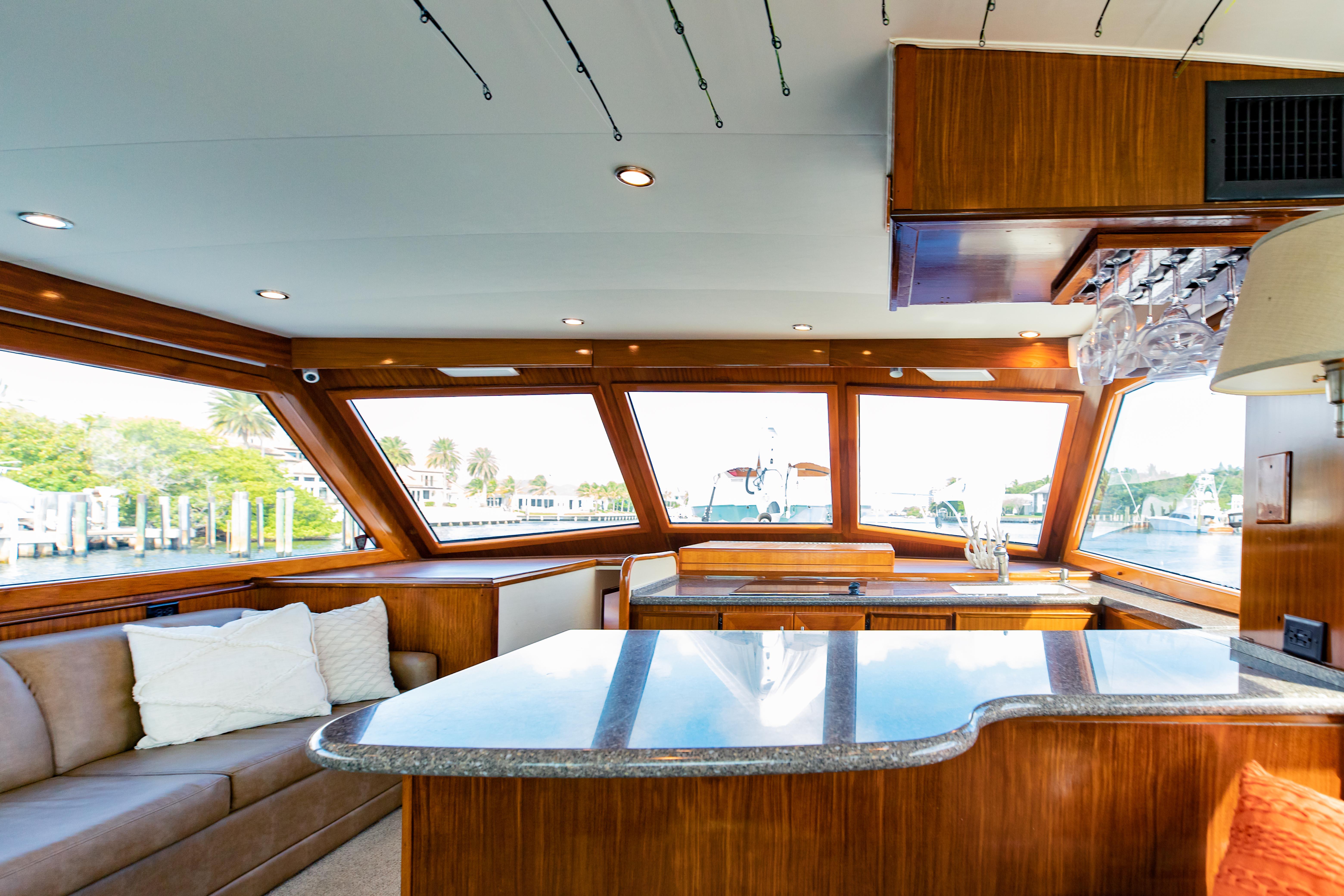 1985 55 Hatteras Galley (2)