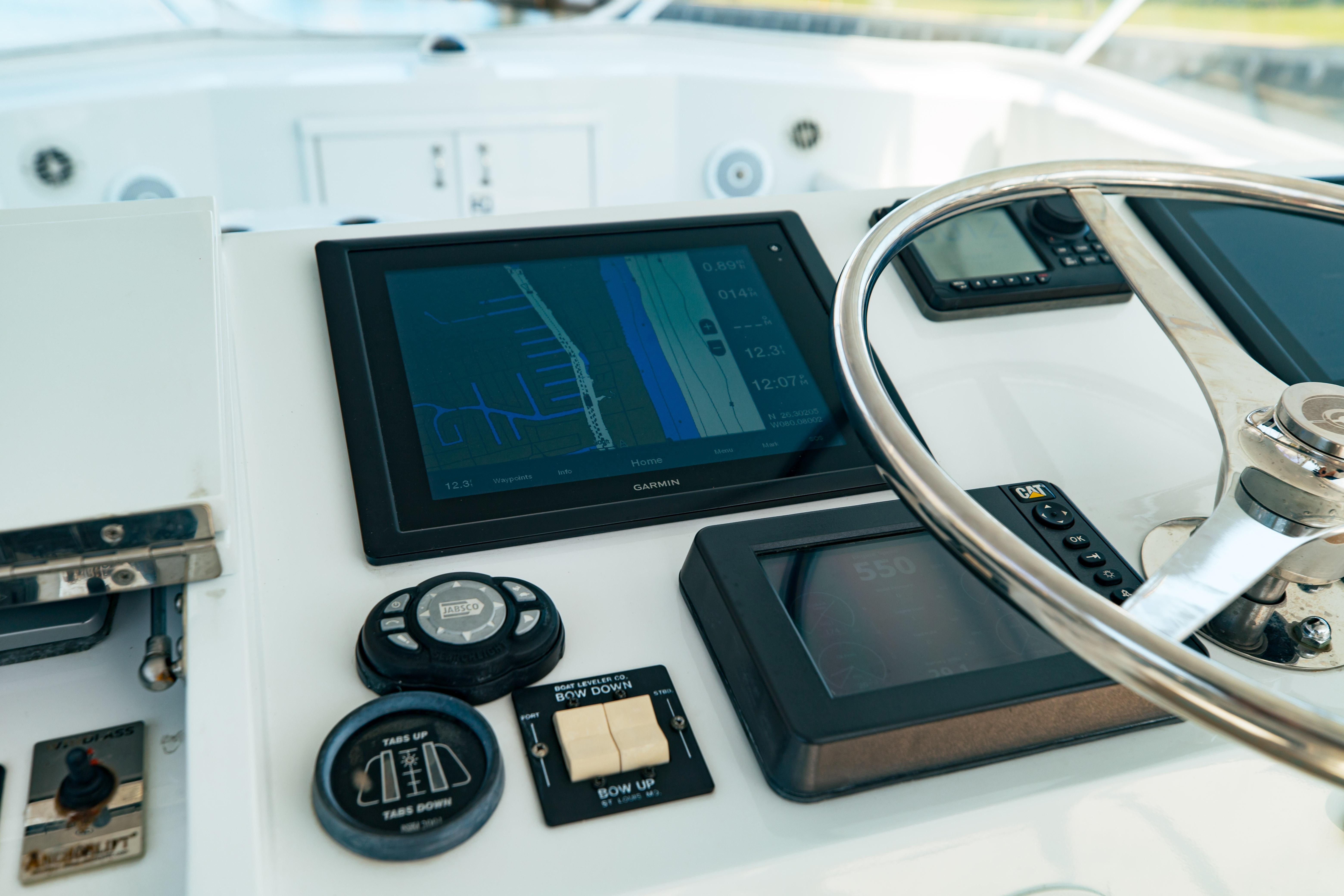 1985 55 Hatteras Flybridge (9)