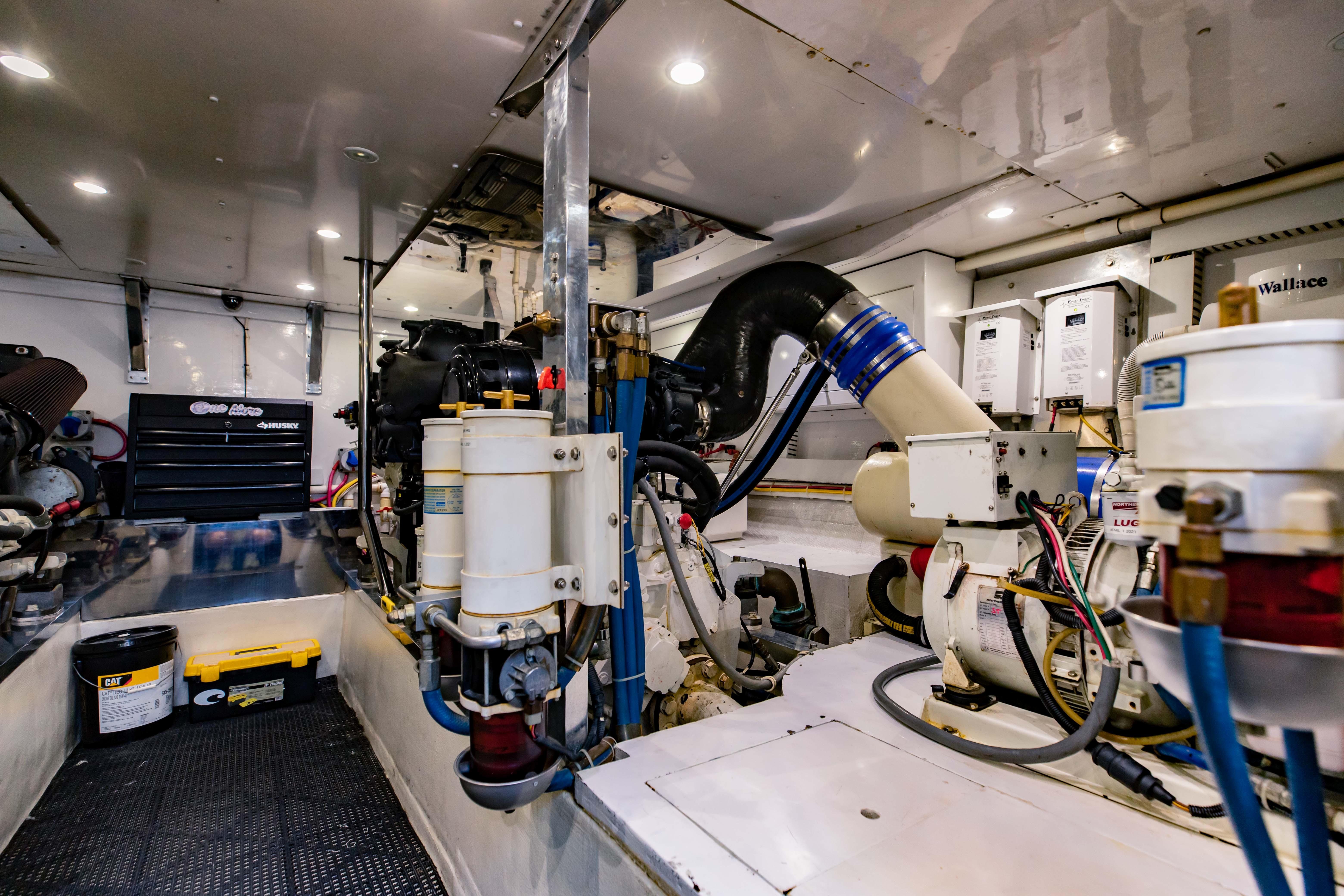 1985 55 Hatteras Engine Room (2)