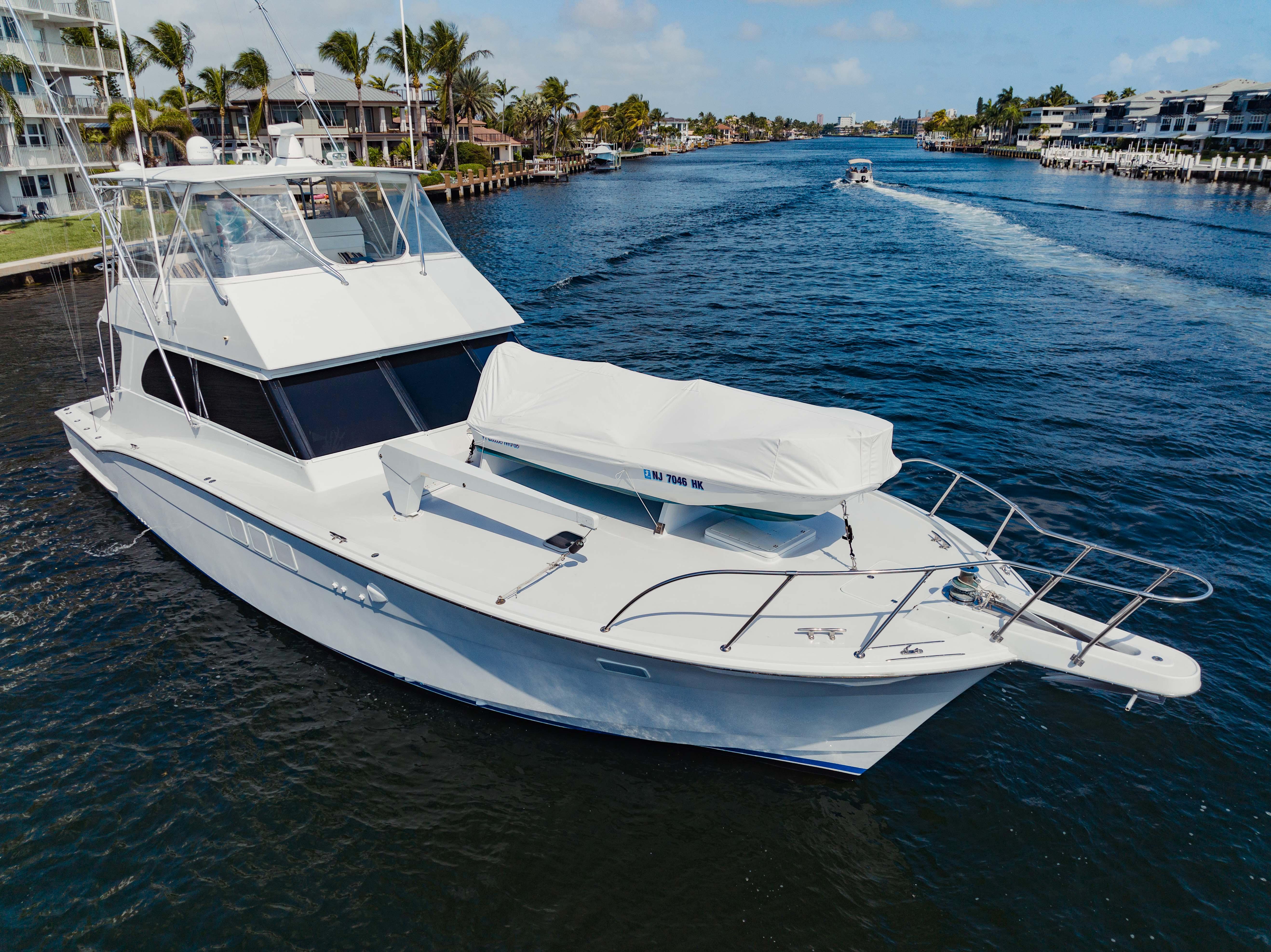 1985 55 Hatteras Stbd (6)