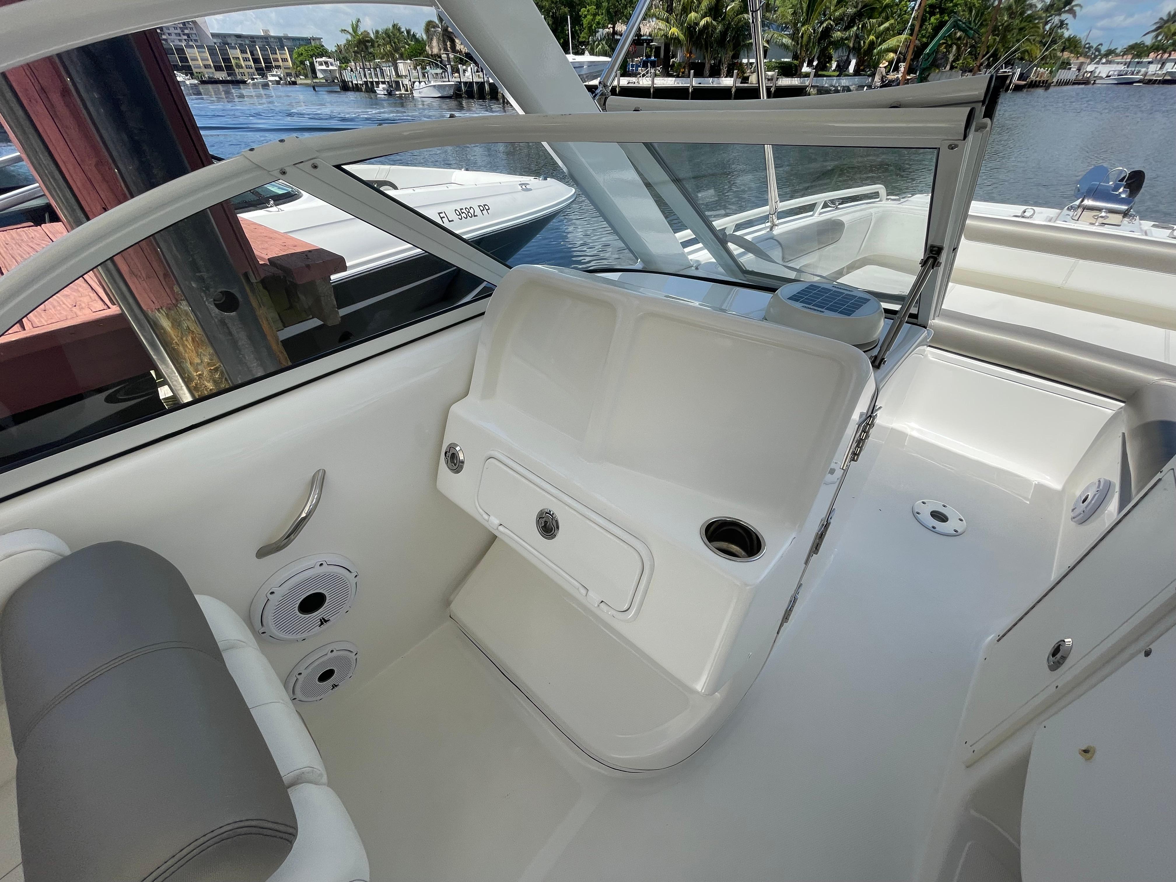 2022-world-cat-255-dc-power-9450518-20240701114942025-1_XLARGE