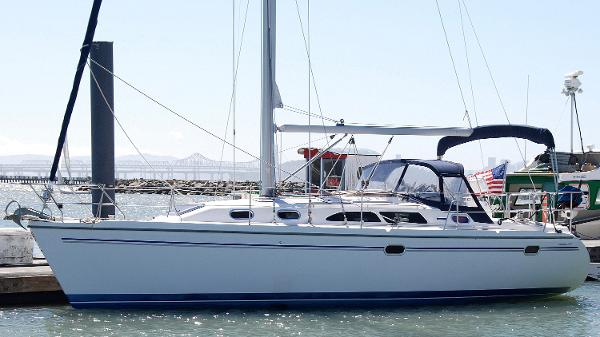 2005 Catalina 350