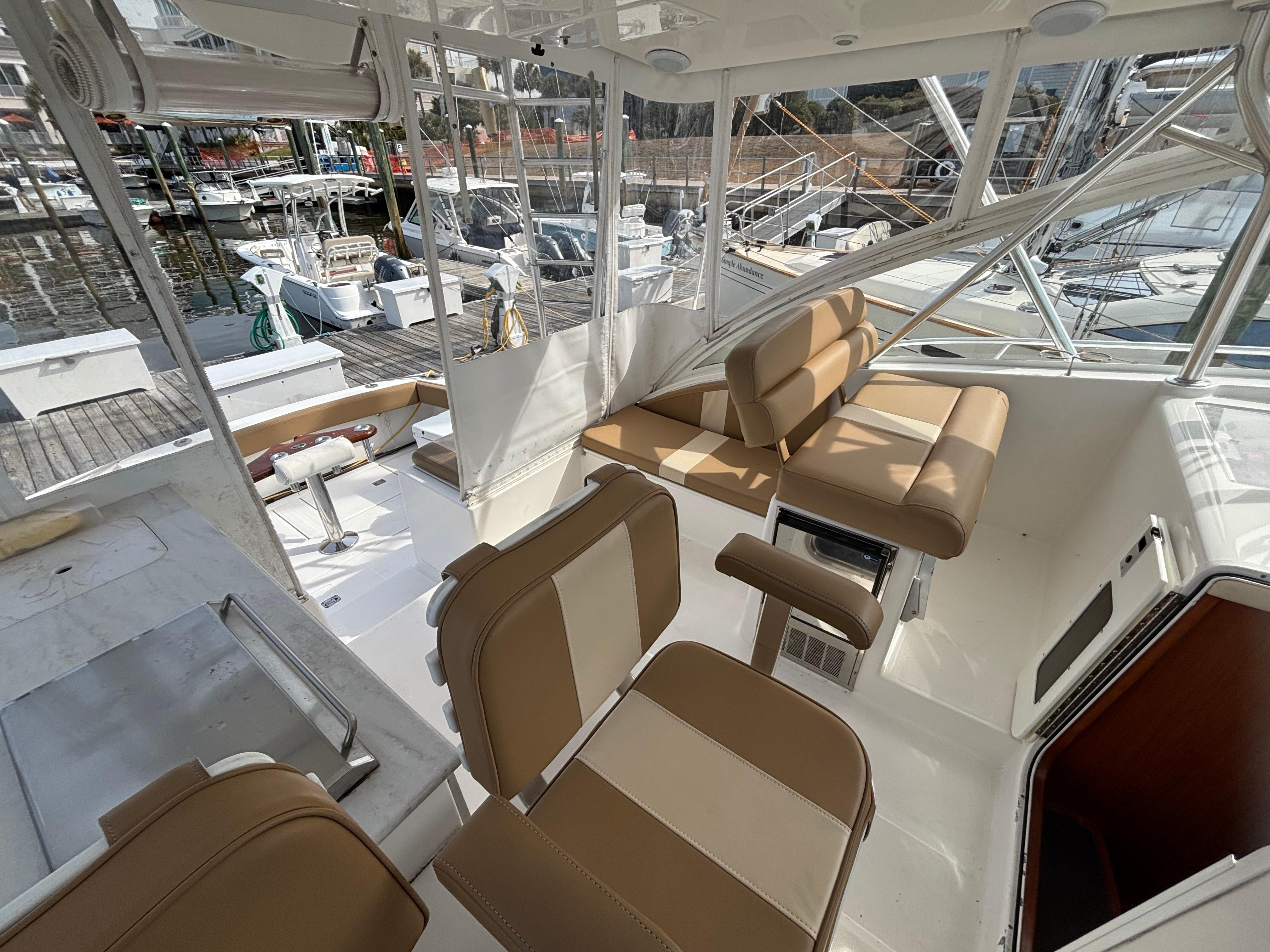 2011-luhrs-37-canyon-ips-power-9710502-974983812-0-100320251430-16