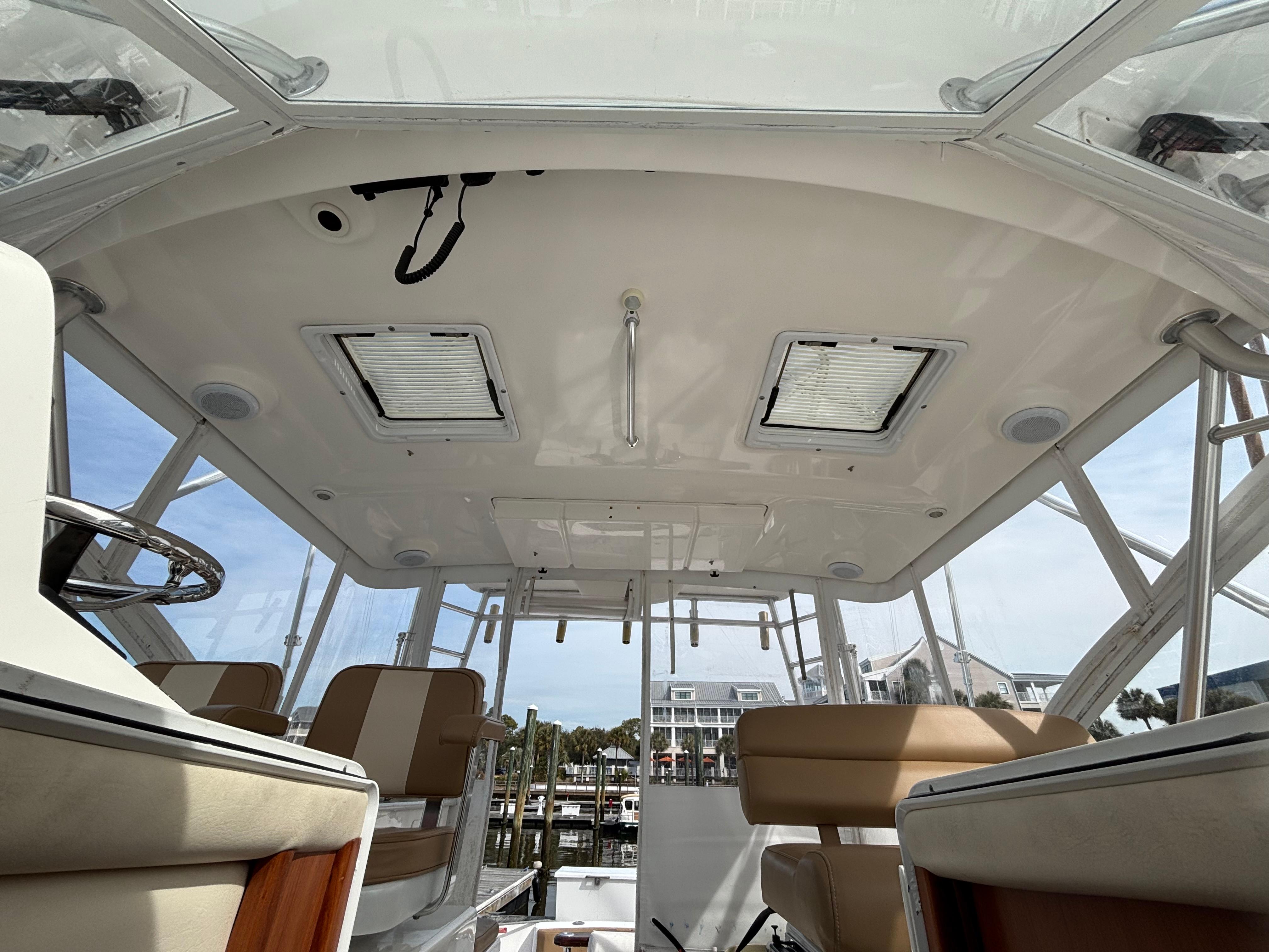 2011-luhrs-37-canyon-ips-power-9710502-974983841-0-100320251432-45