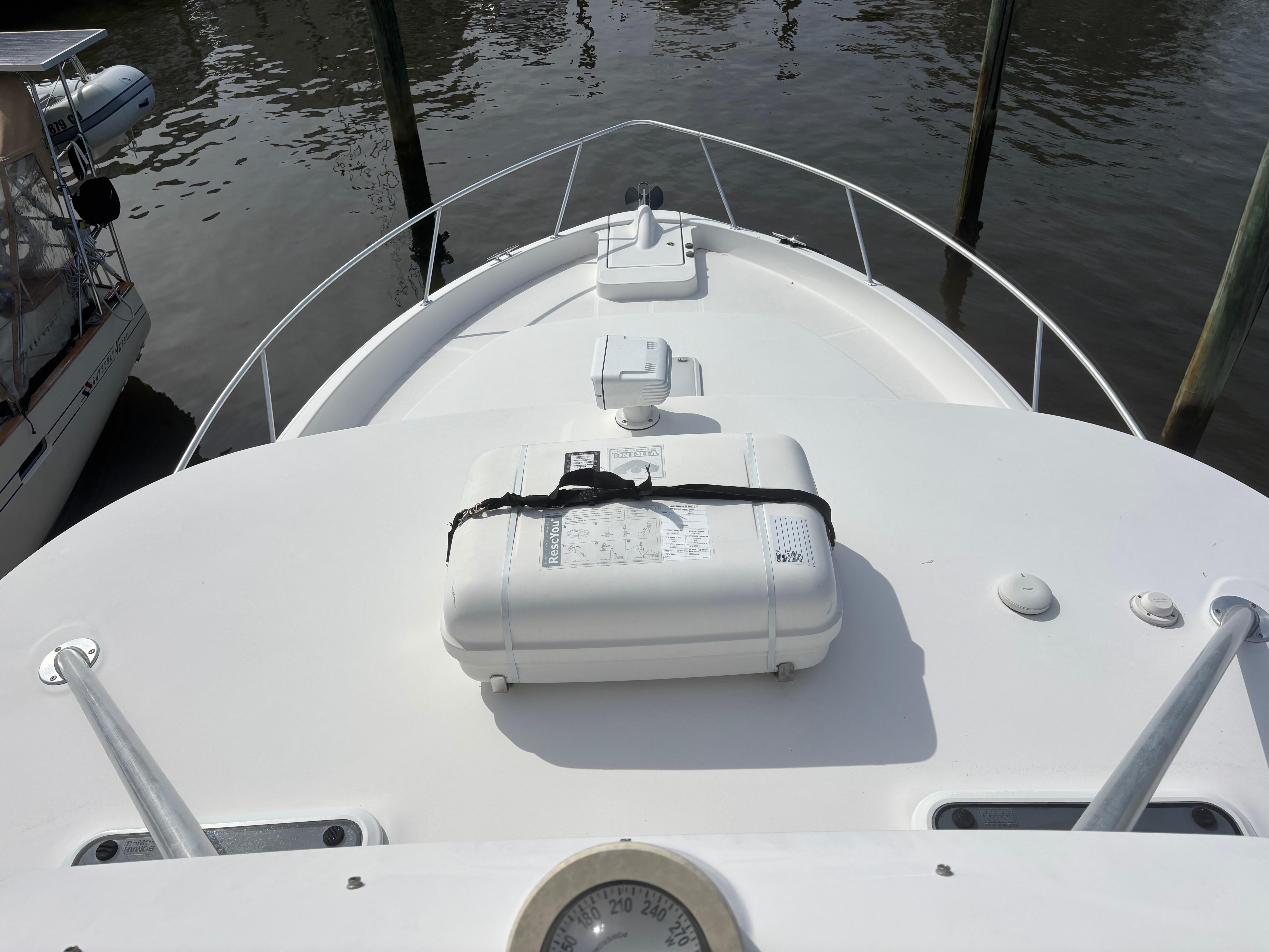 2011-luhrs-37-canyon-ips-power-9710502-974983853-0-100320251433-57