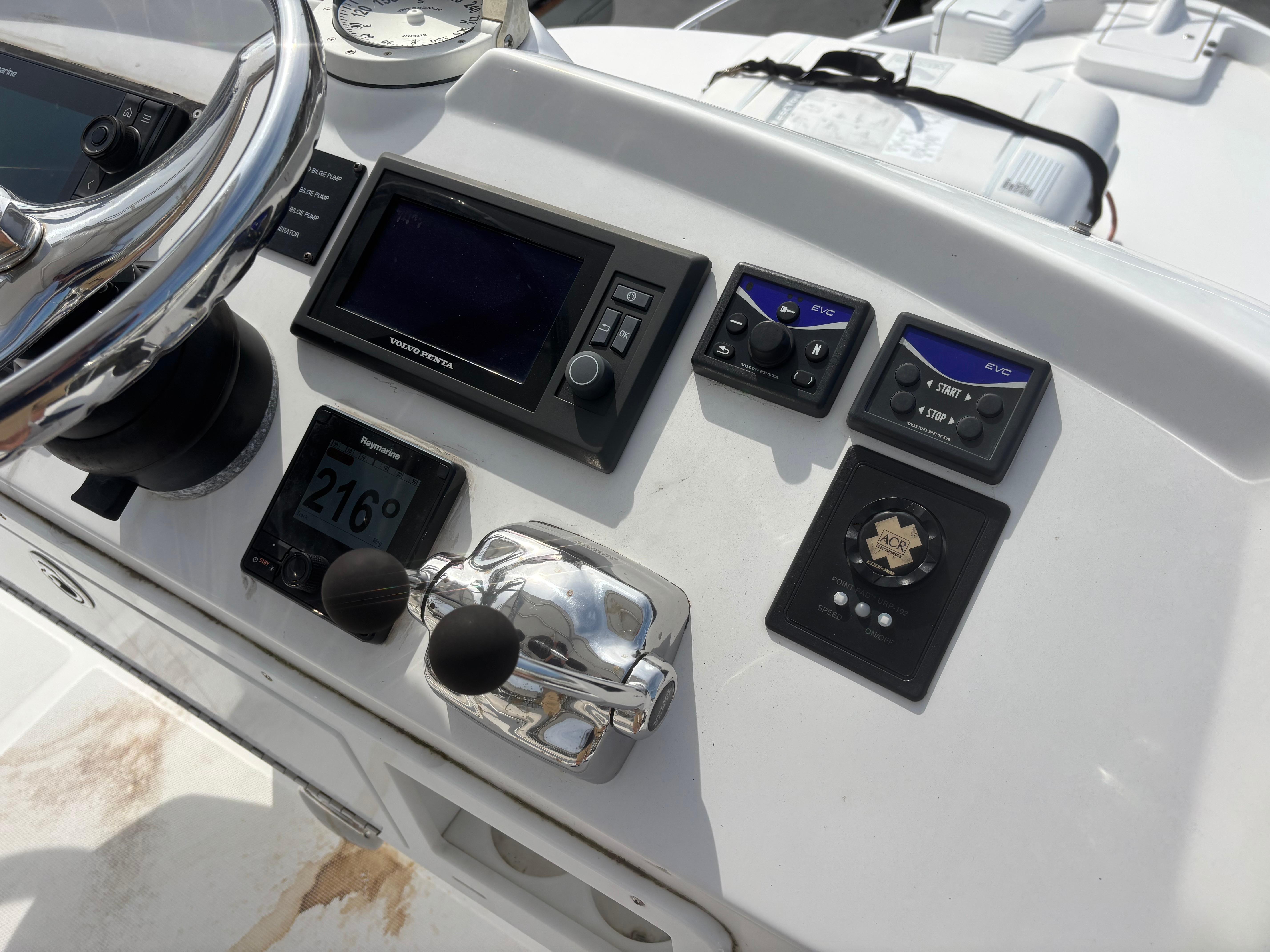 2011-luhrs-37-canyon-ips-power-9710502-974983856-0-100320251433-60