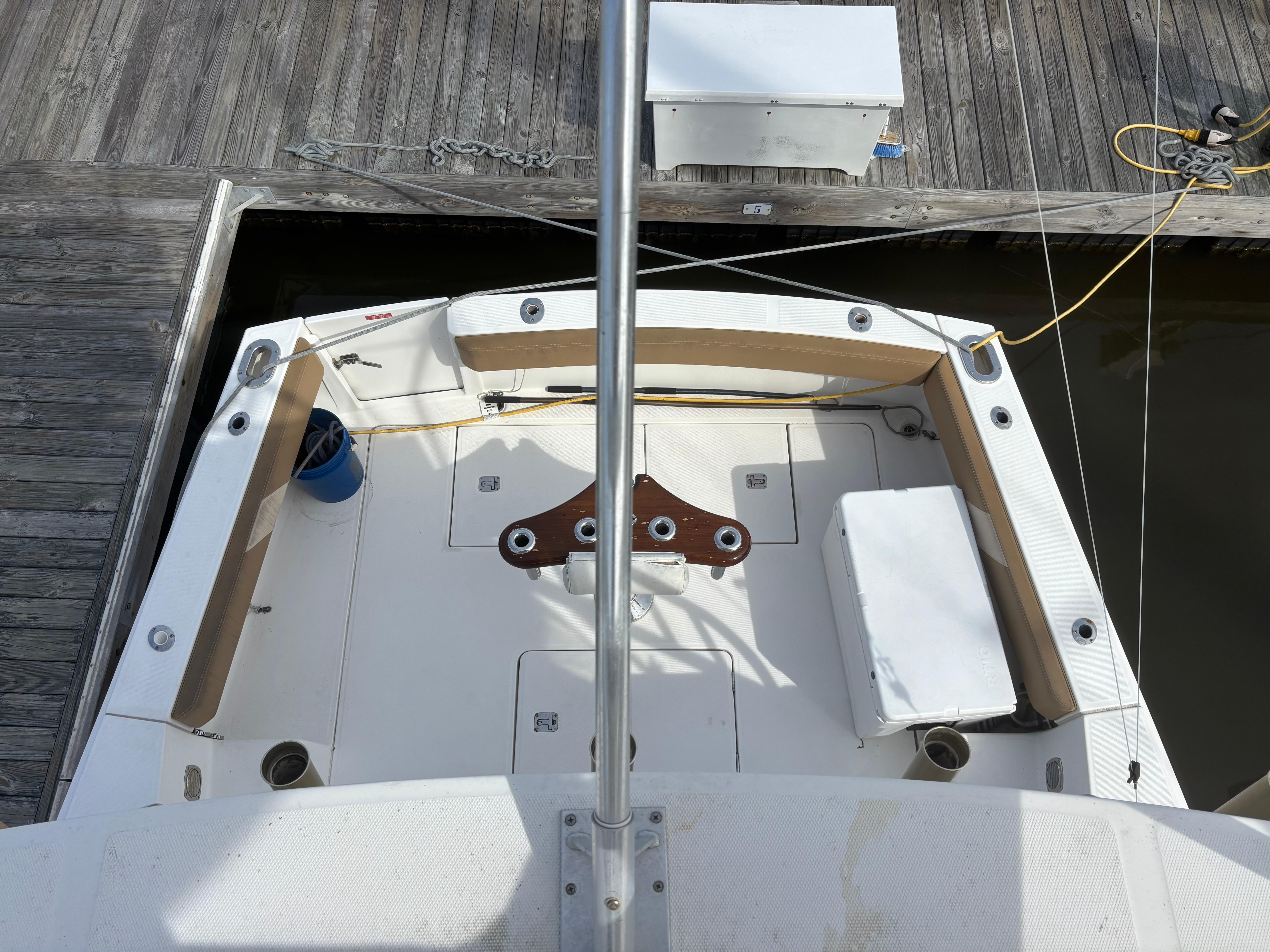 2011-luhrs-37-canyon-ips-power-9710502-974983861-0-100320251434-65