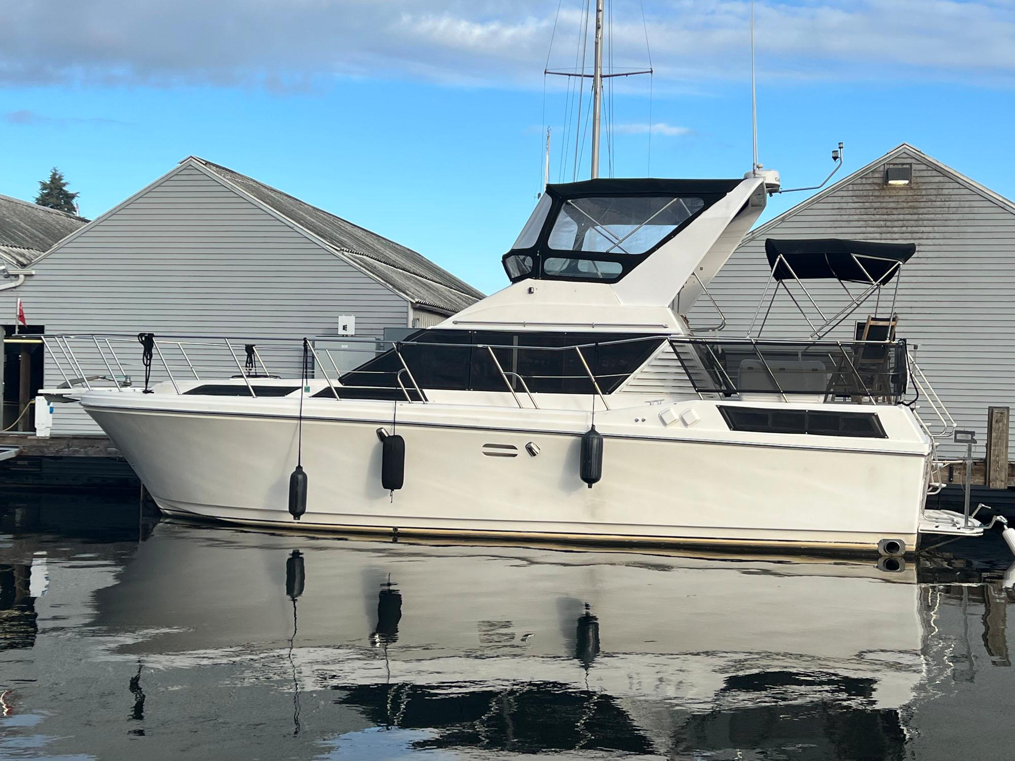 1989 Symbol 44 Aft Cabin Sundeck